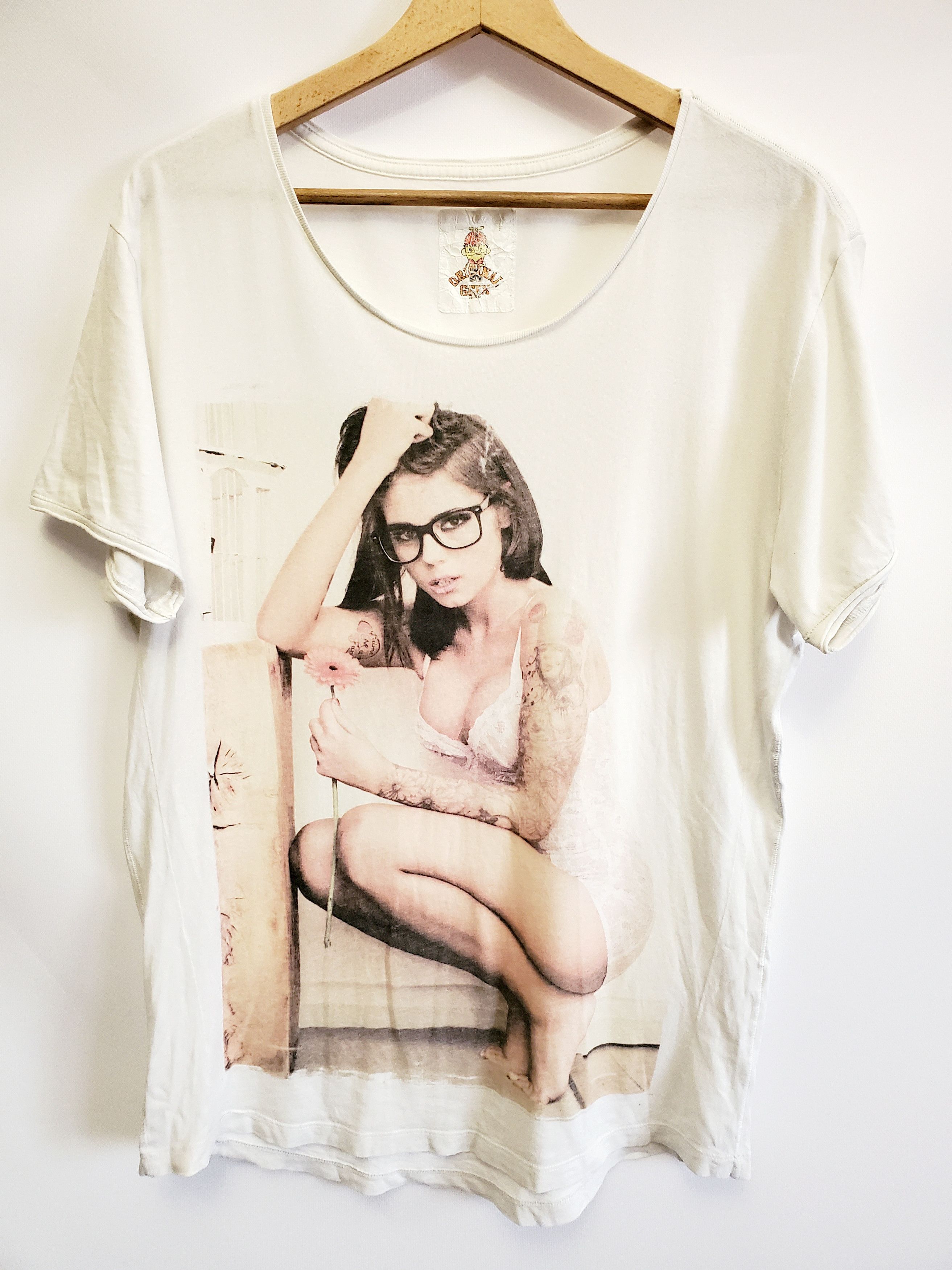Vintage White t-shirt sexy lady, size M Size US M / EU 48-50 / 2 - 1 Thumbnail
