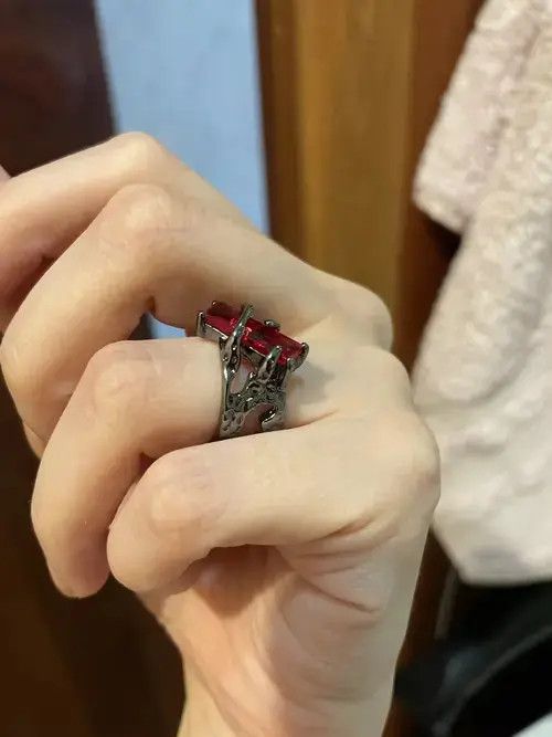 Japanese Brand × Jewelry Black Rings Thorns Vine Twine Red Rhinestones Size ONE SIZE - 2 Thumbnail