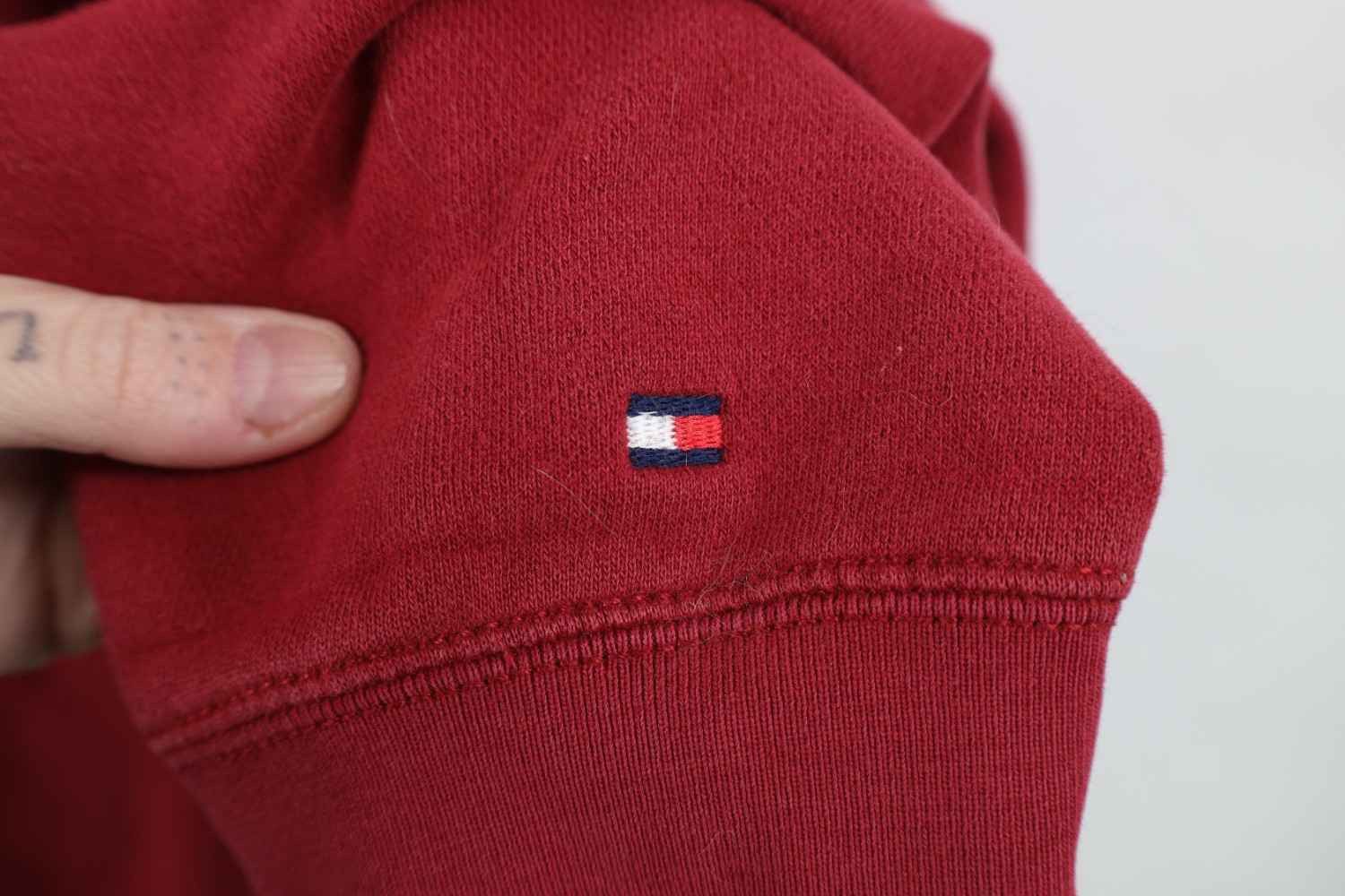 Tommy Hilfiger Vintage Y2K Tommy Hilfiger Spell Out Crewneck Sweatshirt Red Size US L / EU 52-54 / 3 - 4 Thumbnail