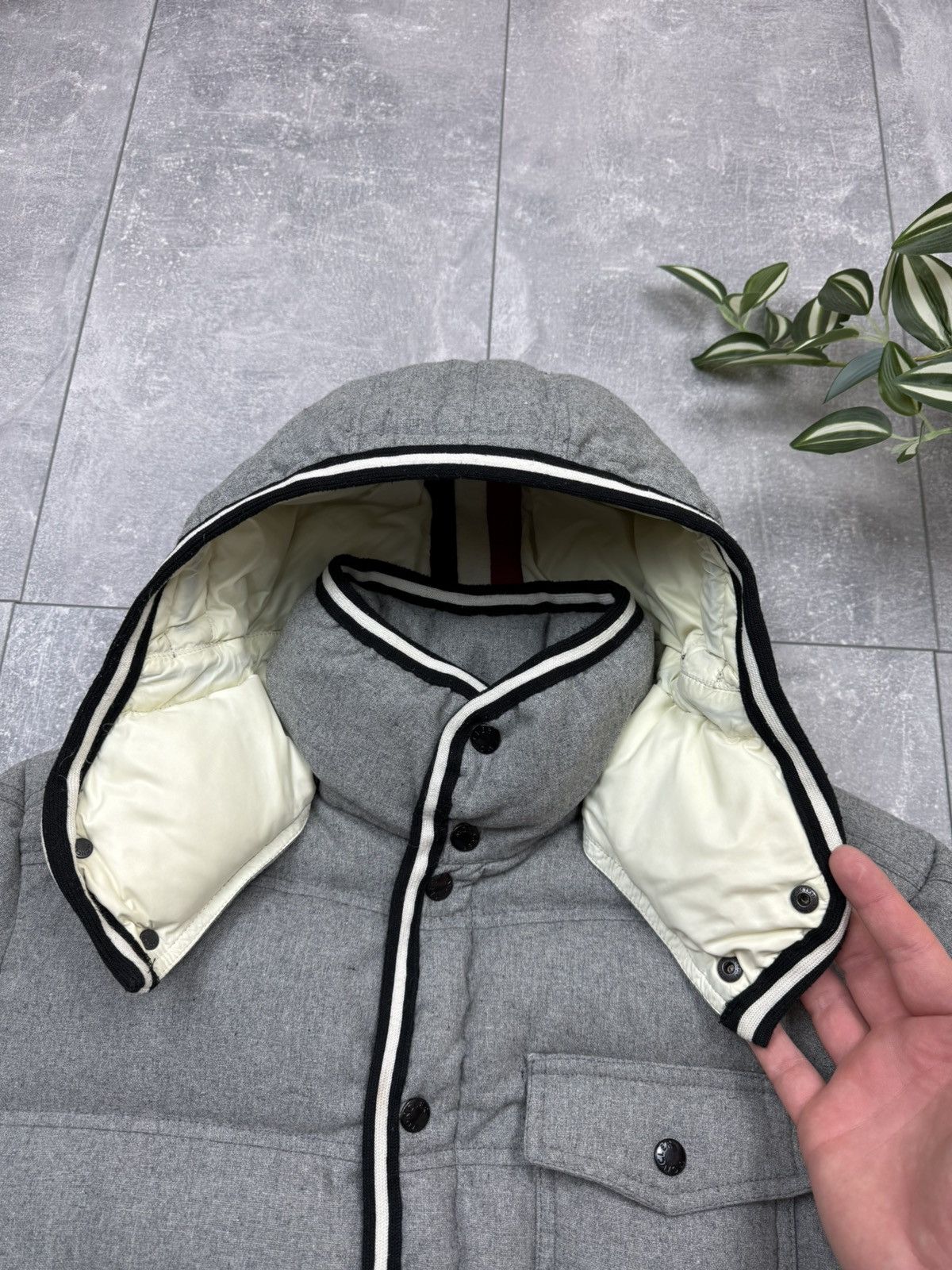 Moncler Vintage Moncler Branson Puffer Down Gray Snap Jacket Size 1 Size US S / EU 44-46 / 1 - 9 Thumbnail