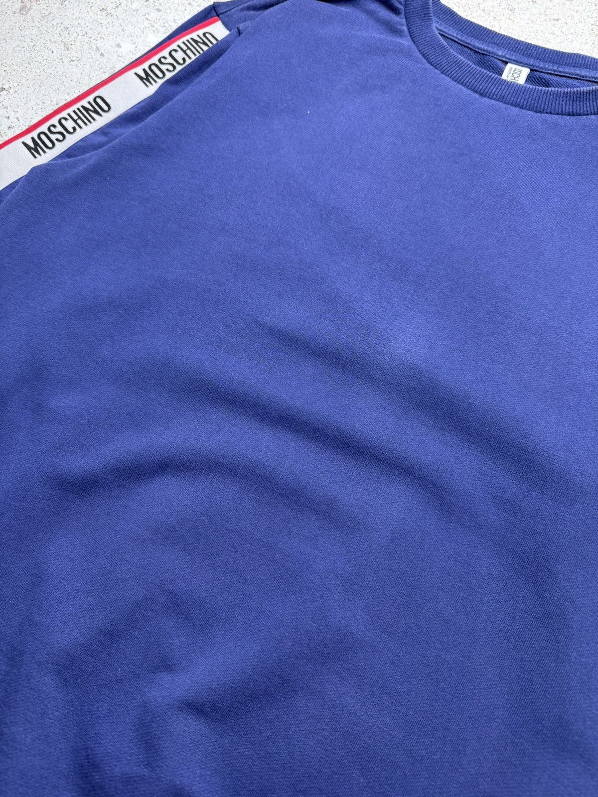 Moschino × Vintage Moschino Men's Logo-tape Crew Sweatshirt Blue M Size US M / EU 48-50 / 2 - 5 Thumbnail