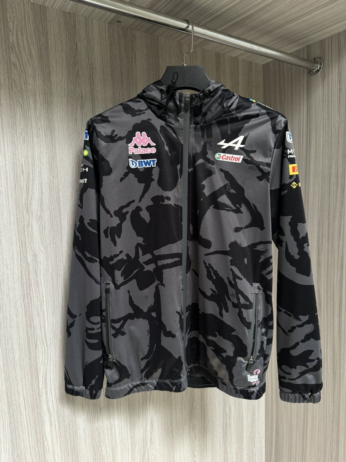 Palace Palace Alpine F1 Rain Jacket Crew Pit Jacket Size US S / EU 44-46 / 1 - 3 Thumbnail