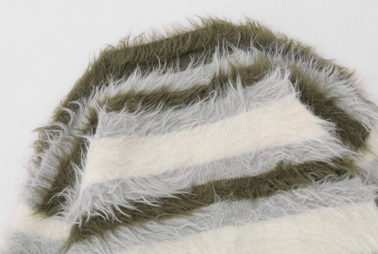 Vintage Men's loose casual striped V-neck knitted cardigan Size US M / EU 48-50 / 2 - 5 Thumbnail