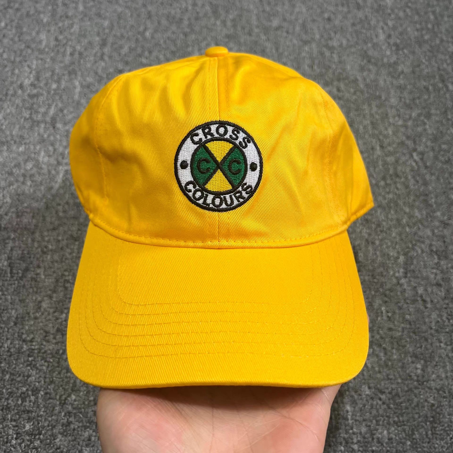 Cross Colours Cross Colours classic embroidered cap sun hat。Q7 Size ONE SIZE - 1 Thumbnail