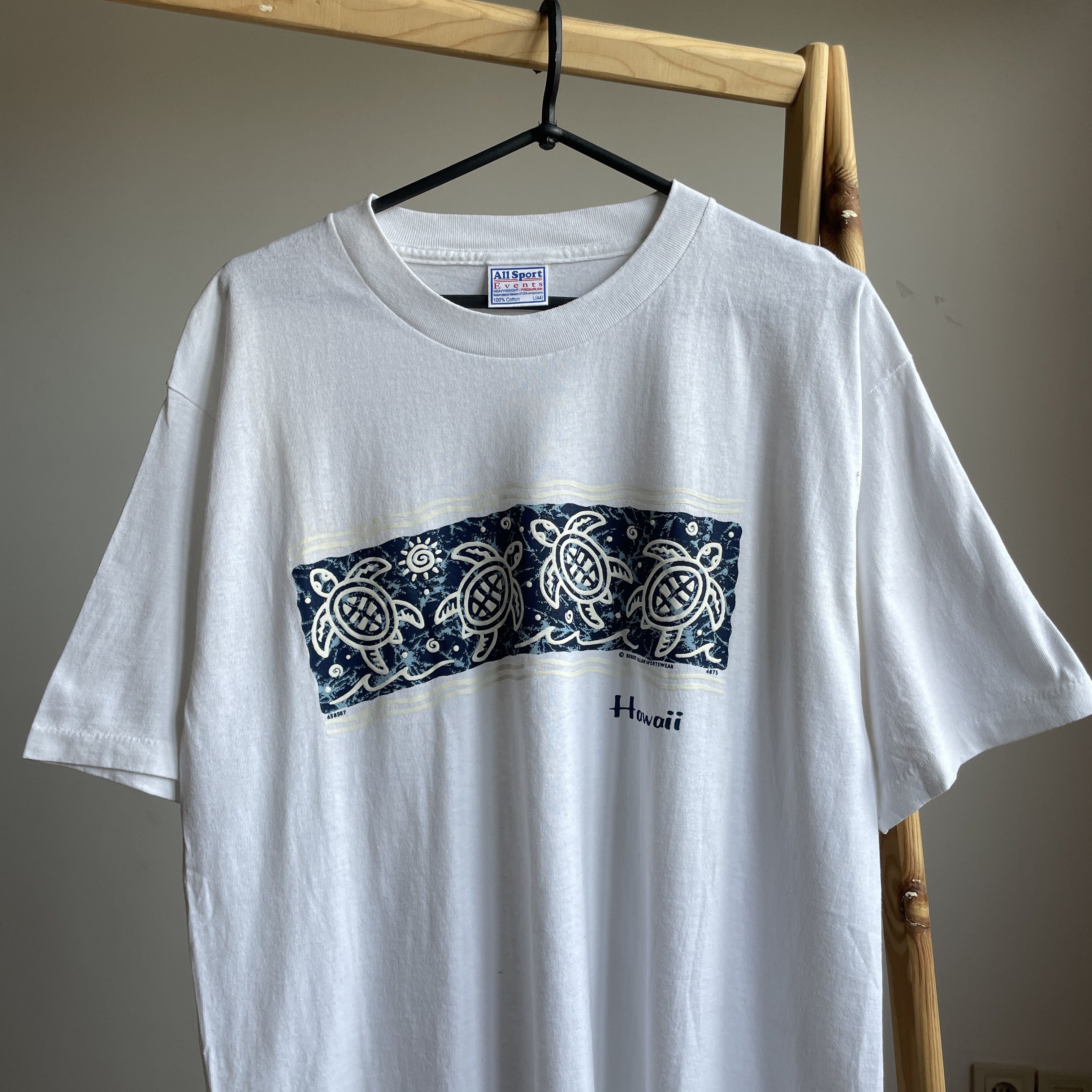 Vintage Hawaii Vintage 90's Single Stitch T-Shirt Size L Size US L / EU 52-54 / 3 - 3 Thumbnail