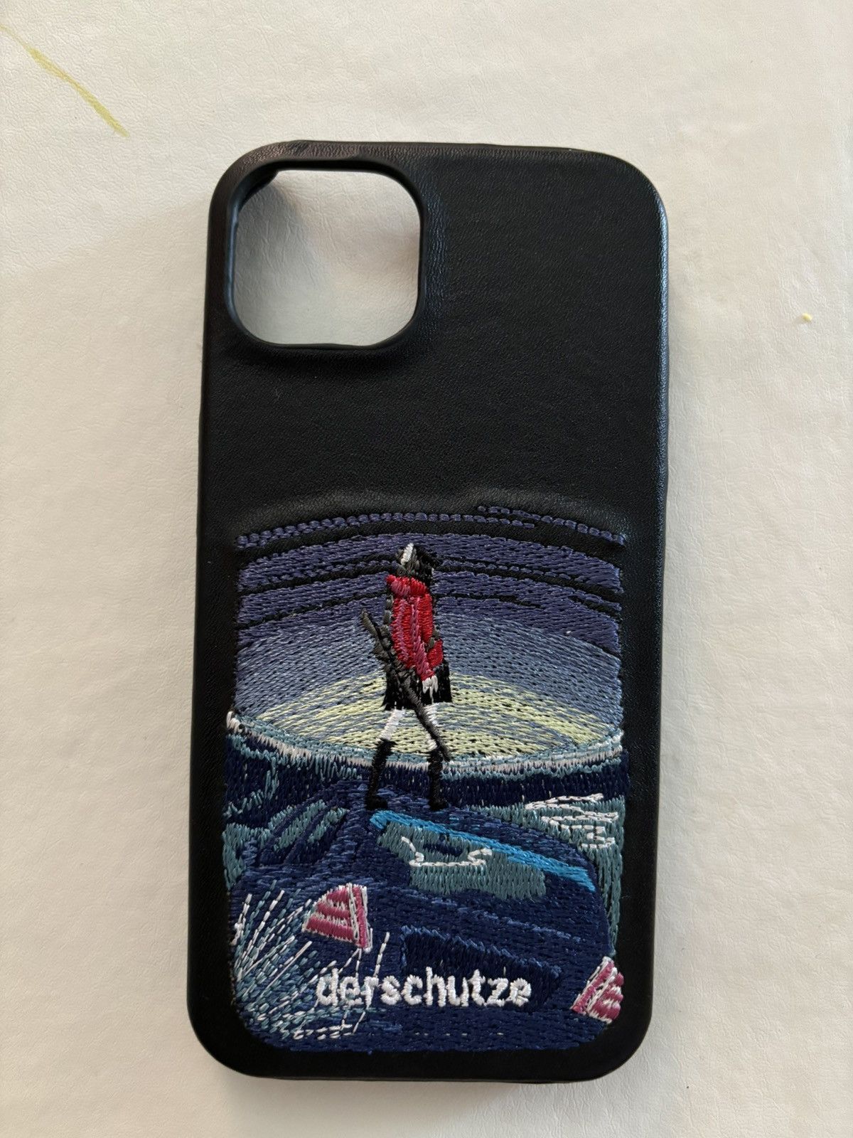 Derschutze Derschutze “lost world” iPhone 13 case Size ONE SIZE - 1 Thumbnail