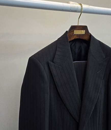 Tom Ford o1sm1stk0725 Gaberdin Stripe Suit in Black Size US S / EU 44-46 / 1 - 2 Thumbnail