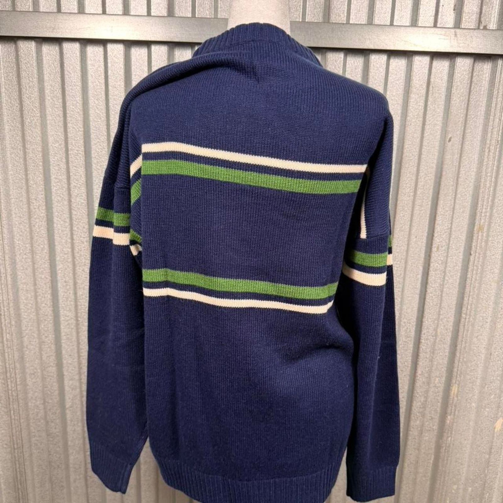 Russell Athletic Russell athletic navy blue sweater Size US L / EU 52-54 / 3 - 6 Thumbnail