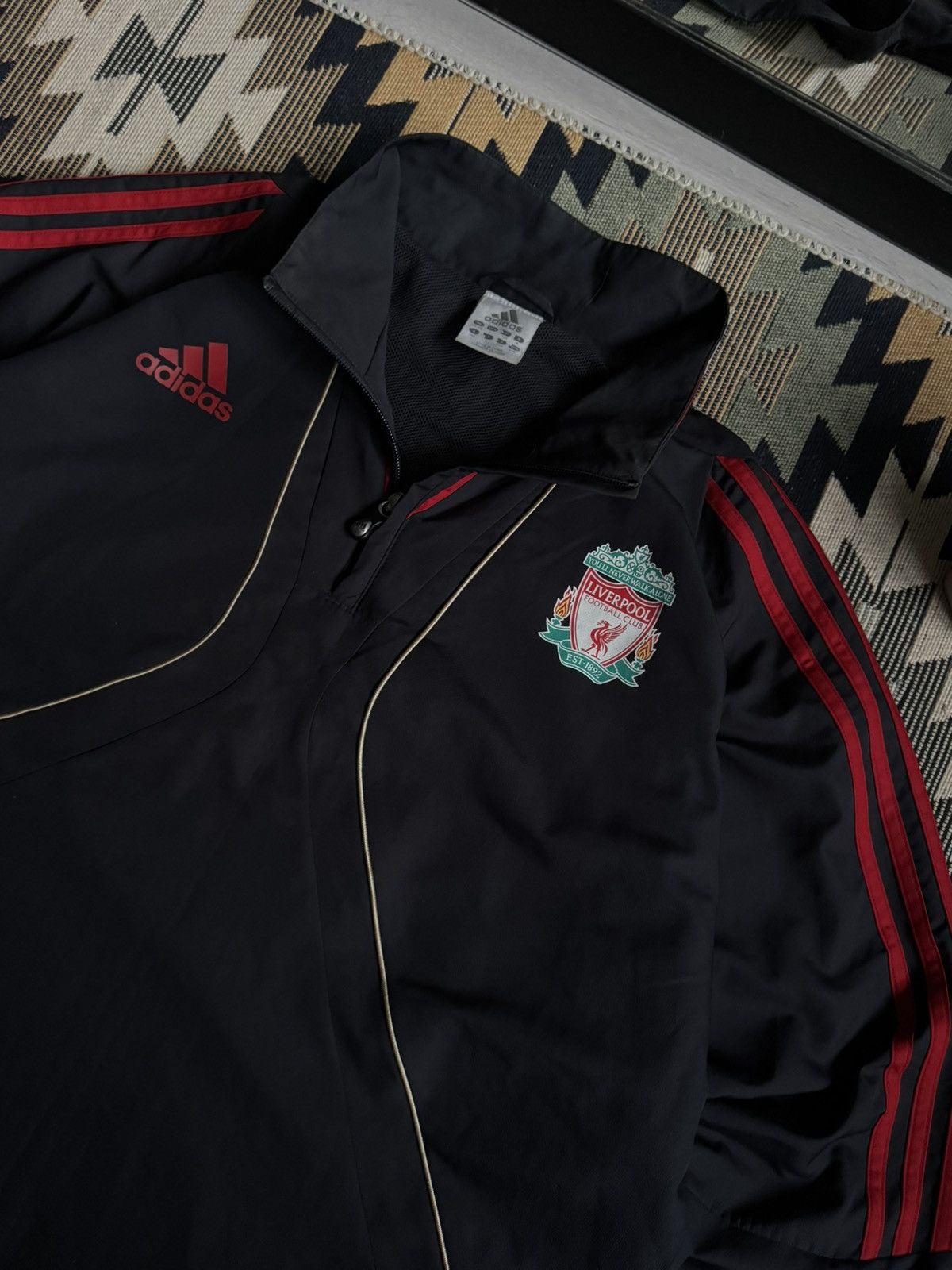 Adidas Vintage Adidas Liverpool 09/10 Carlsberg Nylon Jacket Size US L / EU 52-54 / 3 - 6 Thumbnail