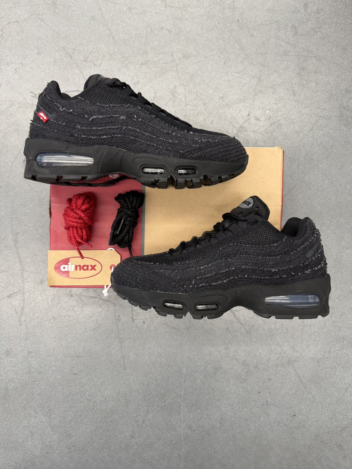 Levi's × Nike 2025 Nike Air Max 95 OG Levis Black Size US 8 / EU 41 - 1 Thumbnail
