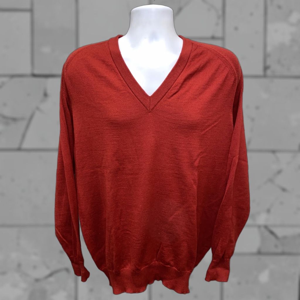 Vintage MARZ MUNCHEN Mens Red V-Neck Wool Sweater XL Size V-Neck Sweater Old? Wait. Size US XL / EU 56 / 4 - 1 Thumbnail
