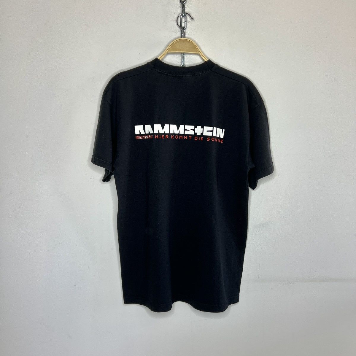 Band Tees × Vintage Vintage Rammstein Hier Kommt Die Sonne T Shirt Size US L / EU 52-54 / 3 - 8 Thumbnail