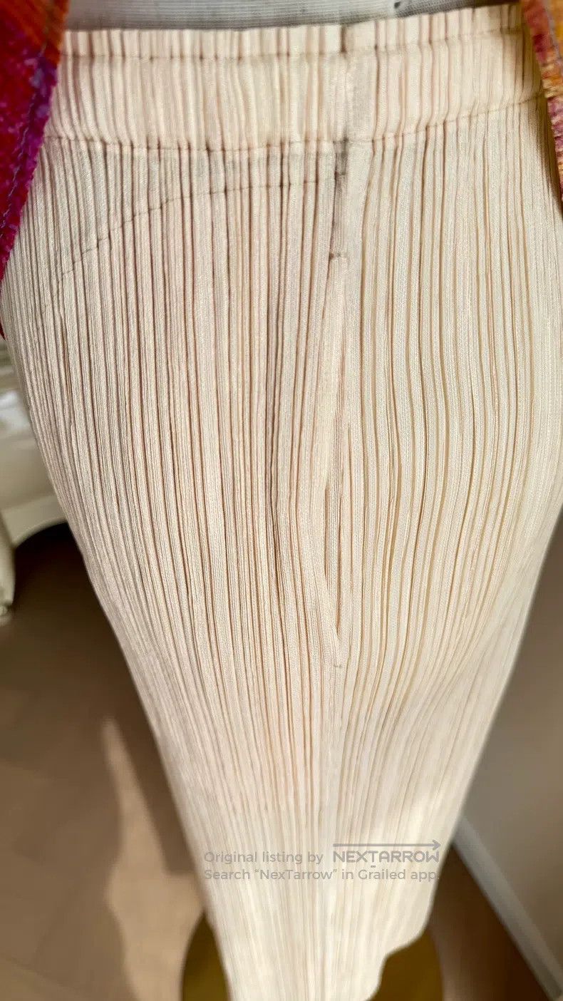 Issey Miyake Issey Miyake size:3 Beige Pleated Midi Skirt Size 22" - 2 Thumbnail