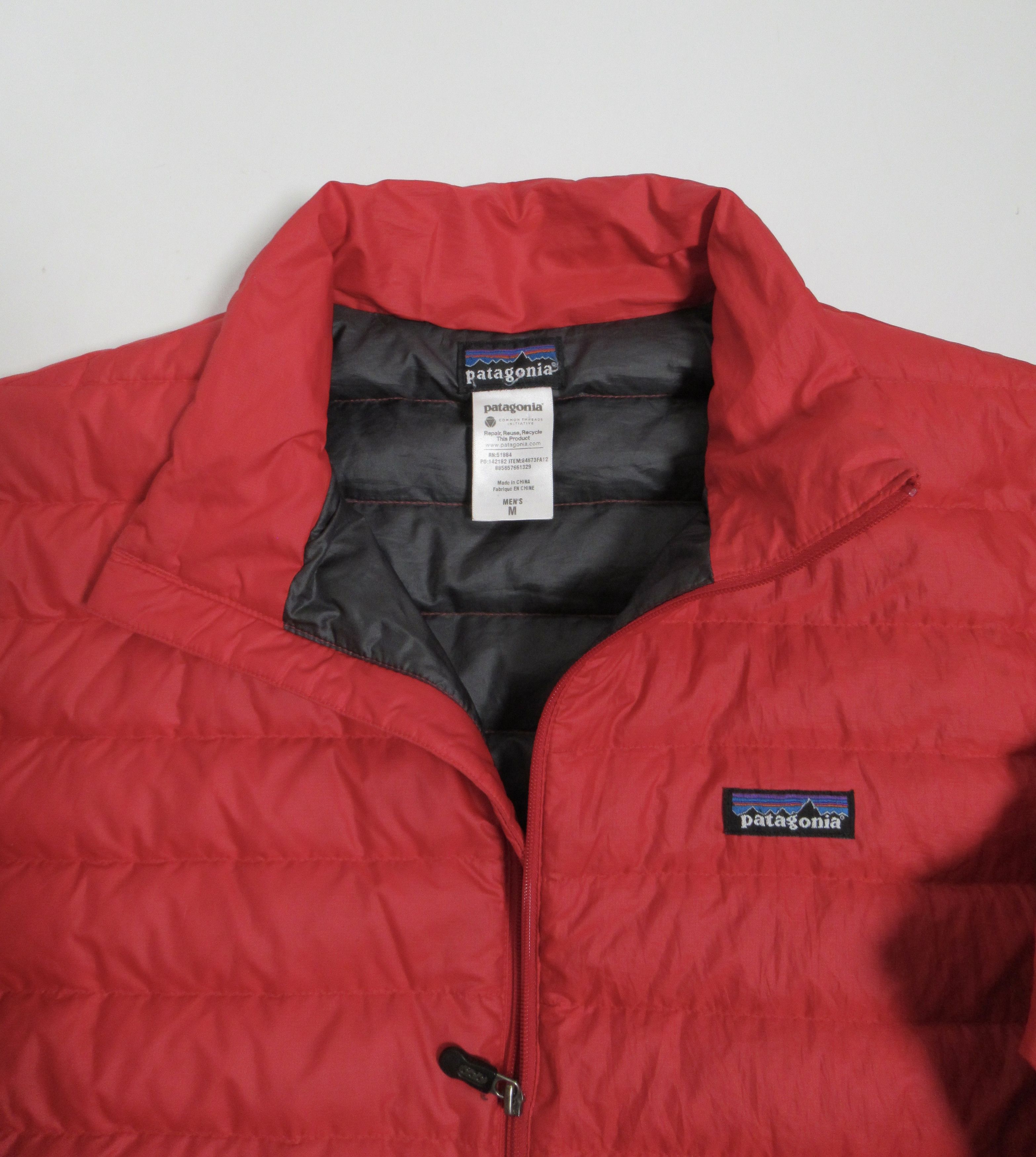 Patagonia Patagonia Men's Down Sweater Jacket Red 84673FA12 Size M Size US M / EU 48-50 / 2 - 9 Thumbnail