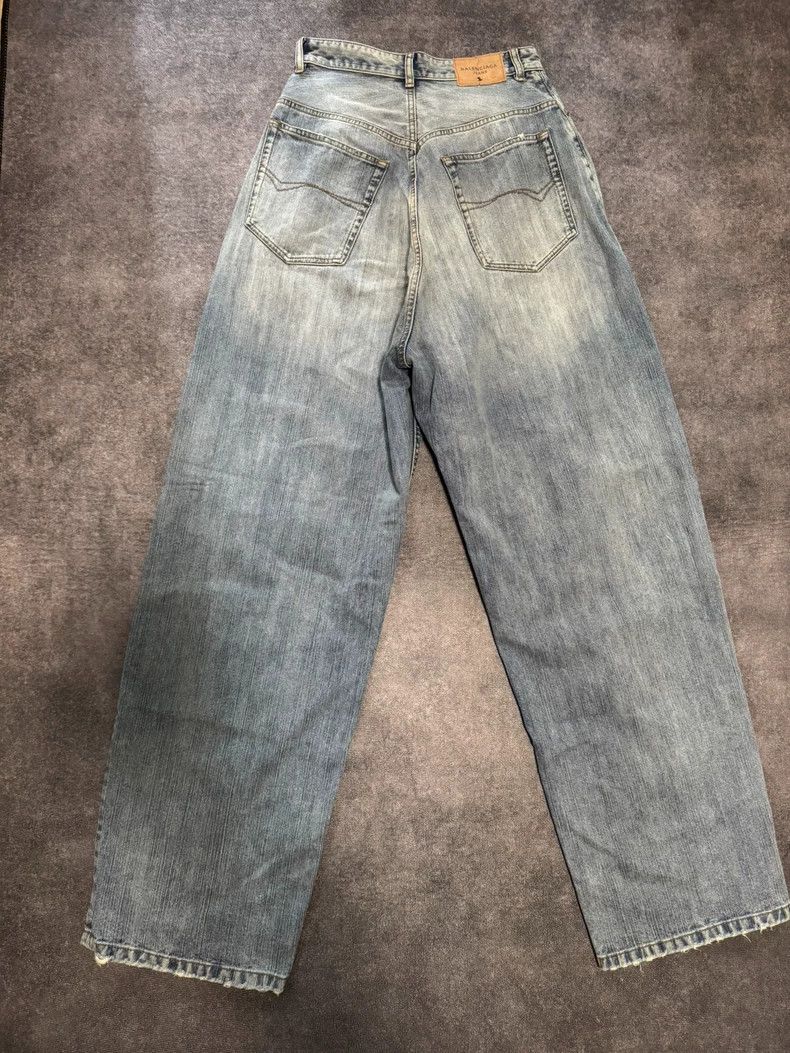 Balenciaga Balenciaga size XS Make old mid-waist straight jeans Size US 27 - 2 Thumbnail