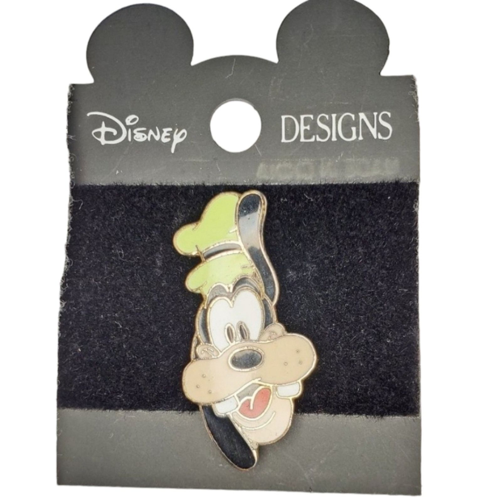 Disney Disney Designs Vintage Goofy Enamel Pin: A Classic Size ONE SIZE - 1 Thumbnail