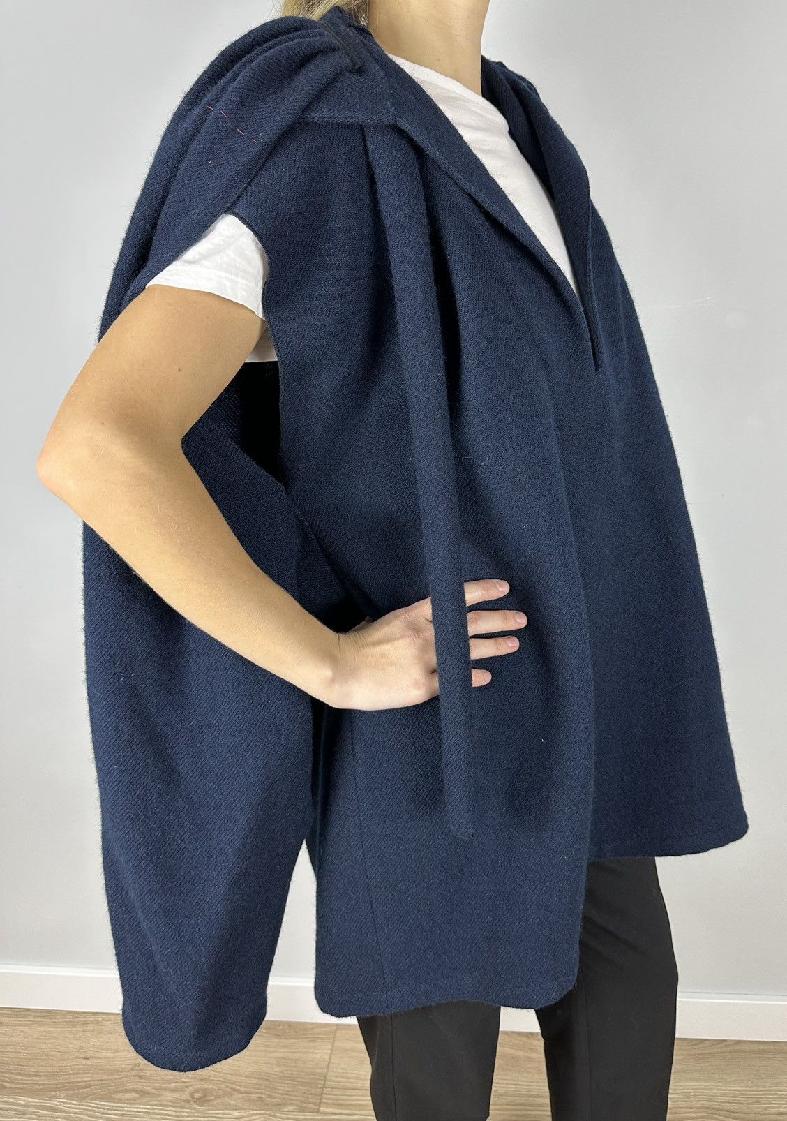 Maison Margiela Maison Margiela Knit Poncho Cape Check Design Wool OS Rare Size S / US 4 / IT 40 - 3 Thumbnail