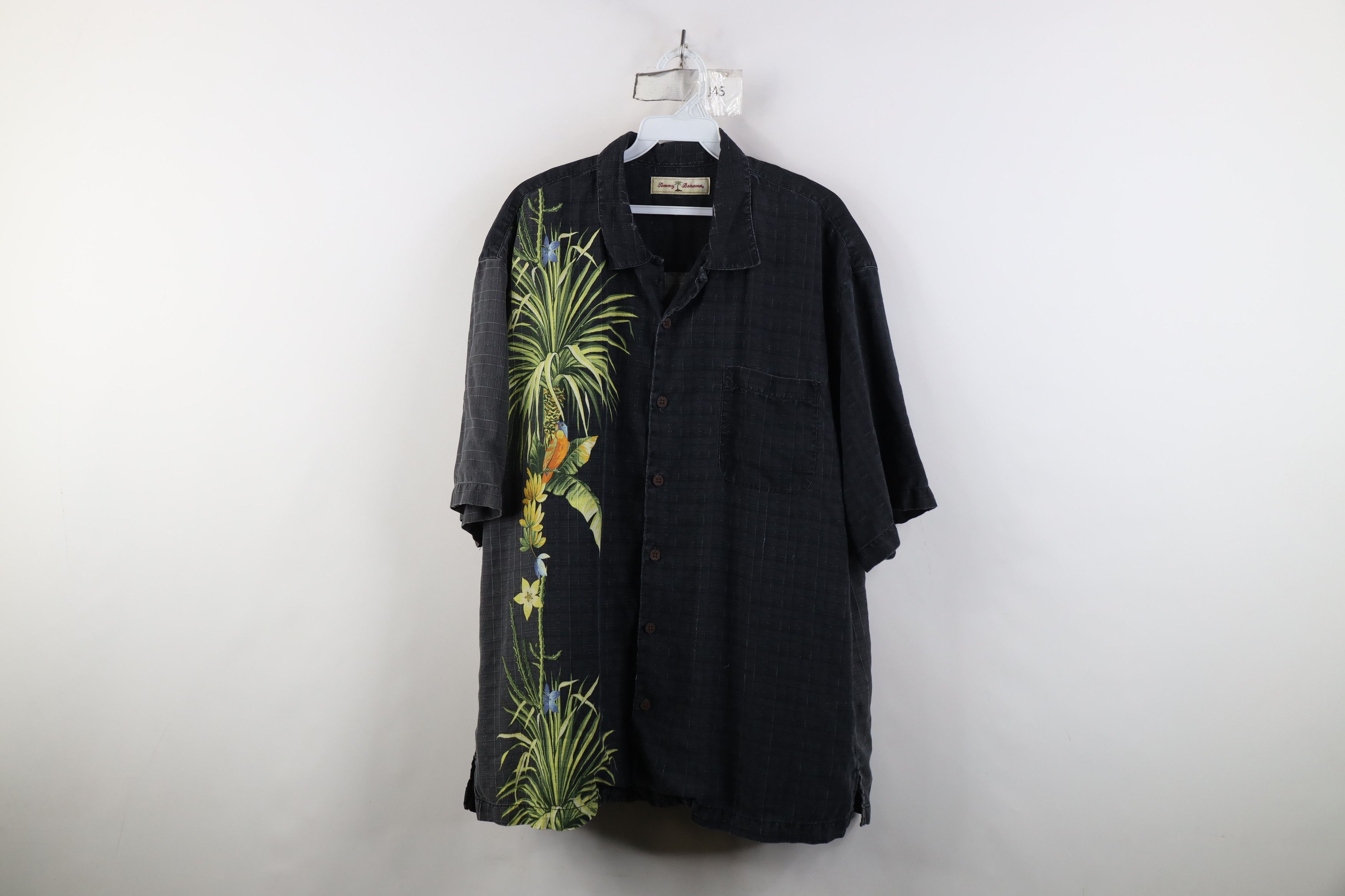 Tommy Bahama Vintage Tommy Bahama Toucan Flower Hawaiian Button Shirt Size US L / EU 52-54 / 3 - 1 Thumbnail