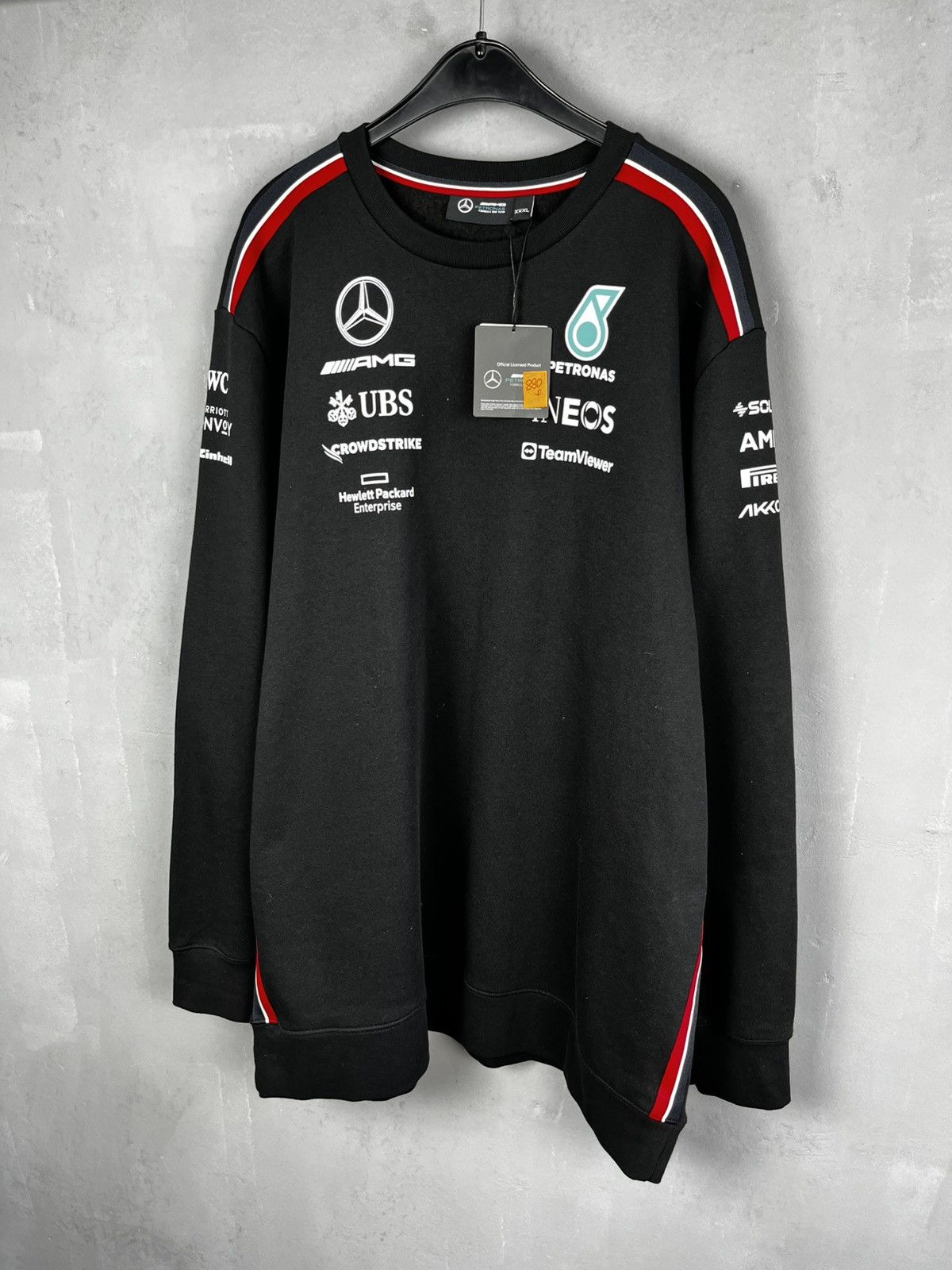 Mercedes-Benz AMG Petronas formula one team sweatshirt Size US XXL / EU 58 / 5 - 2 Thumbnail
