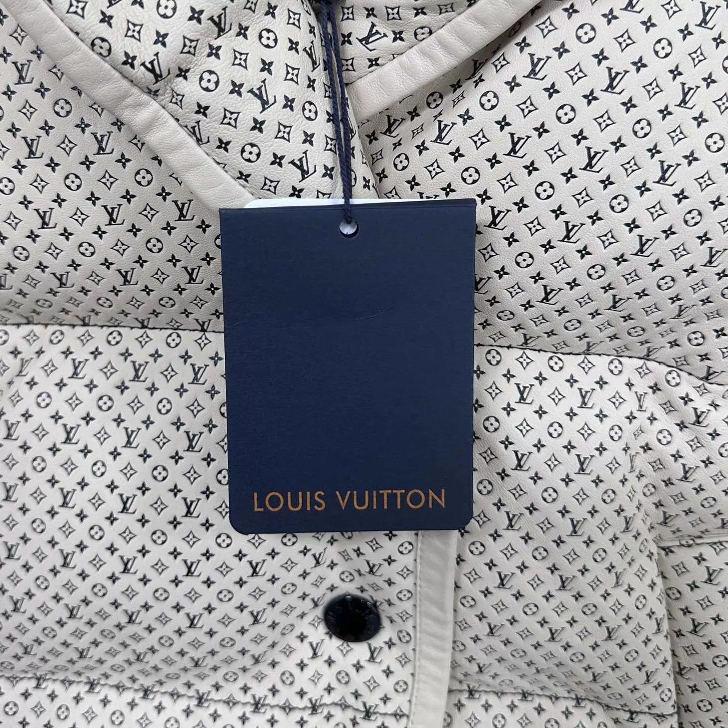 Louis Vuitton LV 26 new soft leather Monogram down jacket wmn 34 Size XS / US 0-2 / IT 36-38 - 5 Thumbnail