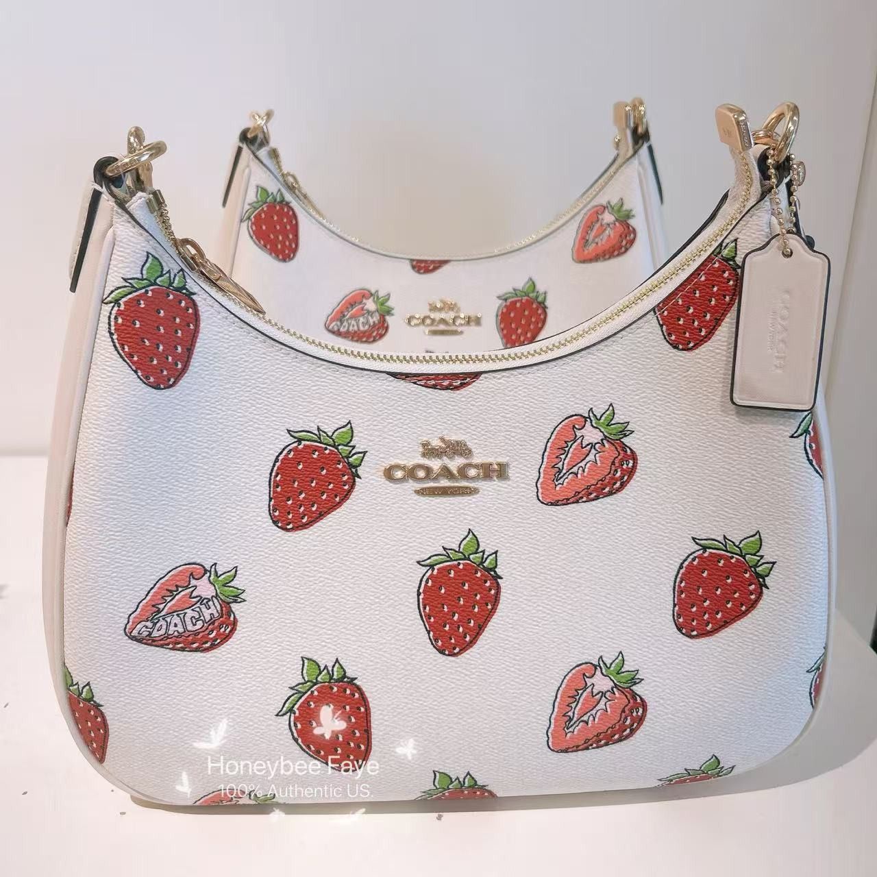 Coach NWT COACH Teri Hobo Bag With Strawberry Print CAL67 Size ONE SIZE - 3 Thumbnail