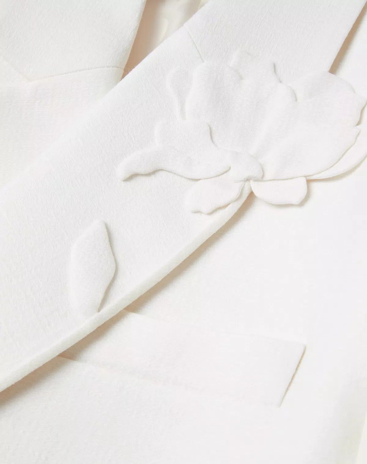 Valentino oc11z0725 Double Breasted Woold And Silk Jacket in White Size US M / EU 48-50 / 2 - 7 Thumbnail