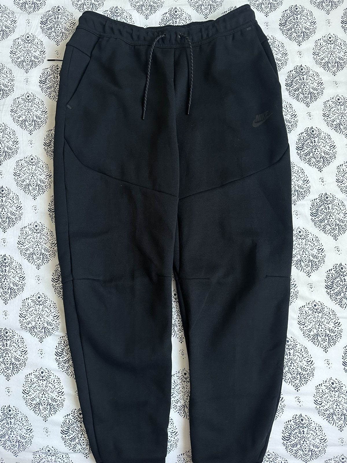 nike tech sherpa pants