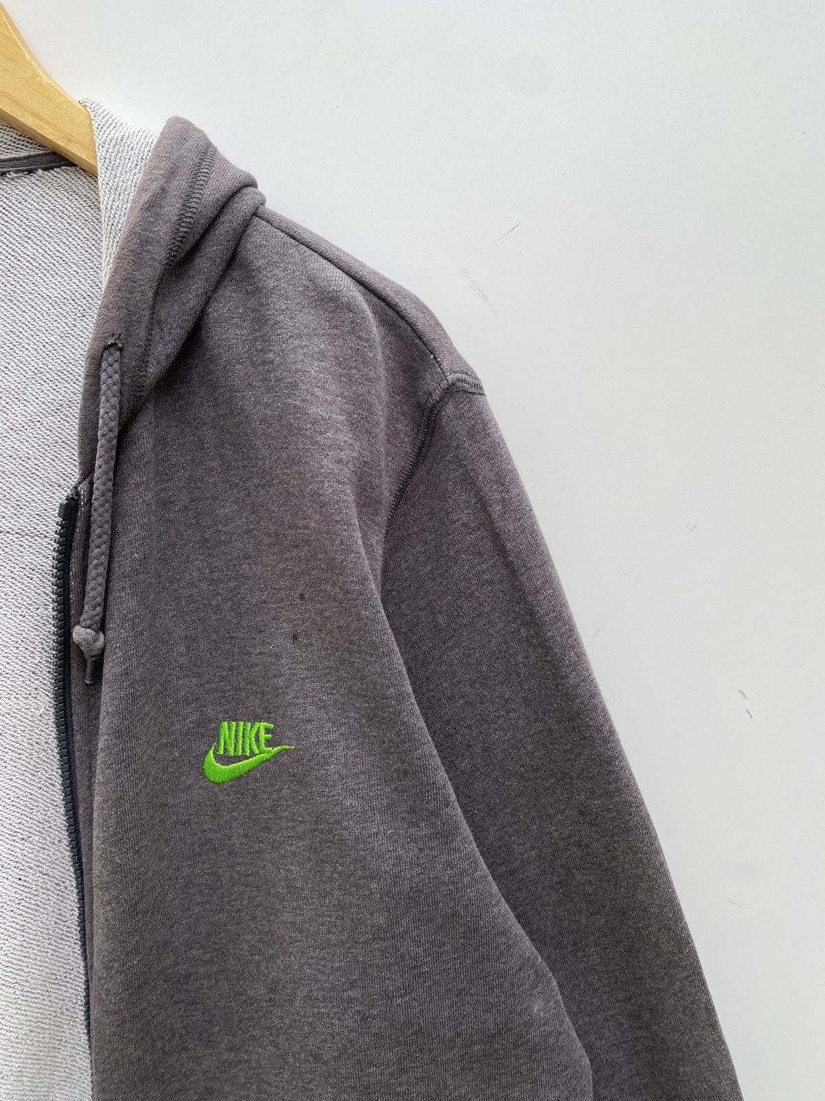 Nike Vtg Y2K Nike Hoodie Zipper Swoosh Size US L / EU 52-54 / 3 - 5 Thumbnail