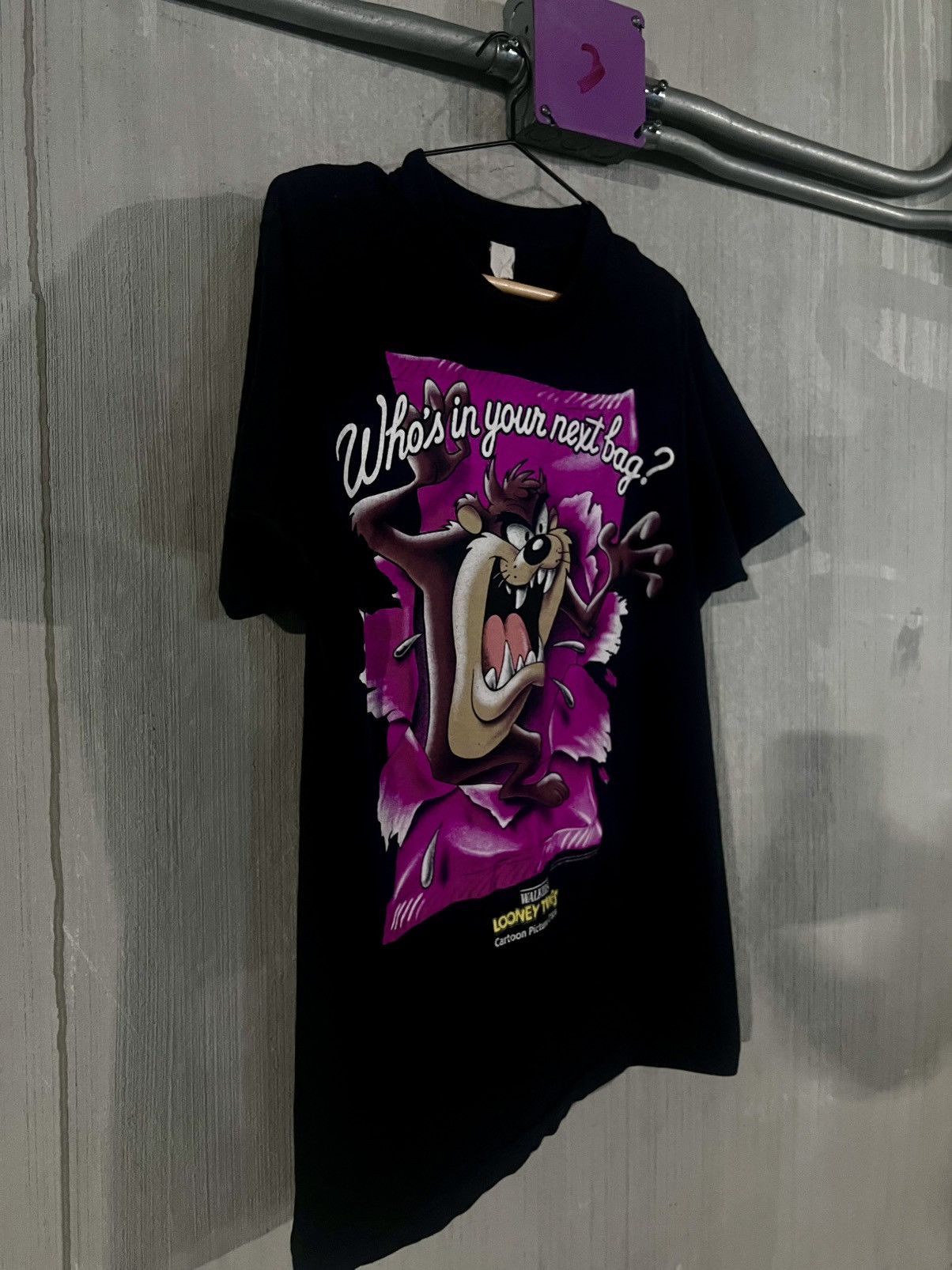 Other Vintage 90s Looney Tunes Taz “Who’s in Your Next Bag?” Tee Size US M / EU 48-50 / 2 - 5 Thumbnail