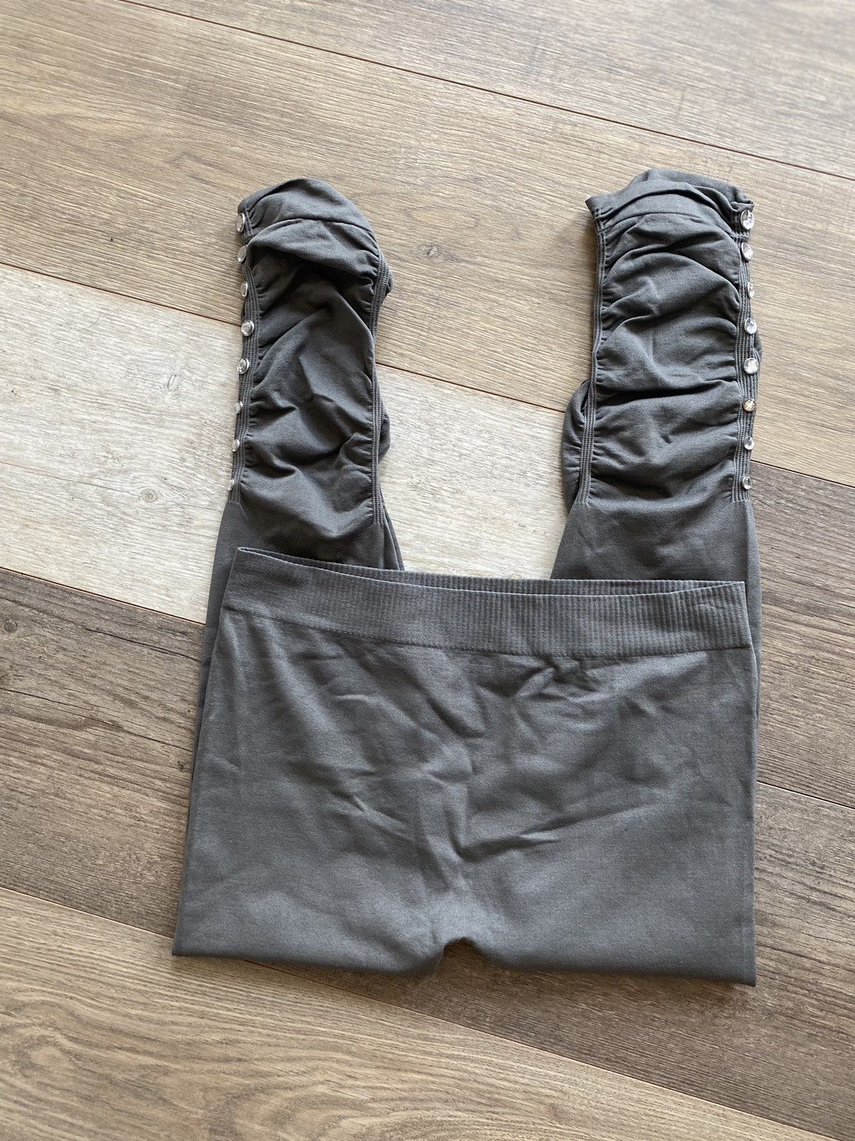Other GRAY RUCHED CROPPED ANKLE LEGGINGS WITH RHINESTONES SIZE S Size 26" / US 2 / IT 38 - 4 Thumbnail
