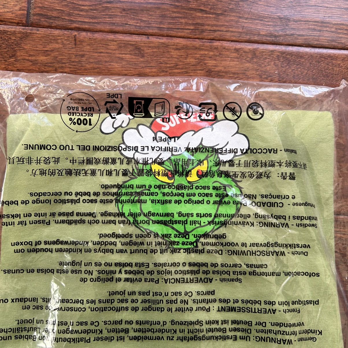 Supreme Supreme Grinch Tee Green Size US XL / EU 56 / 4 - 3 Thumbnail