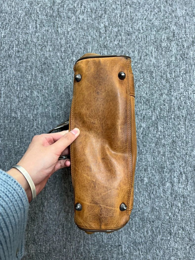 Dries Van Noten Dries van noten Make an old cowhide handbag Size ONE SIZE - 4 Thumbnail