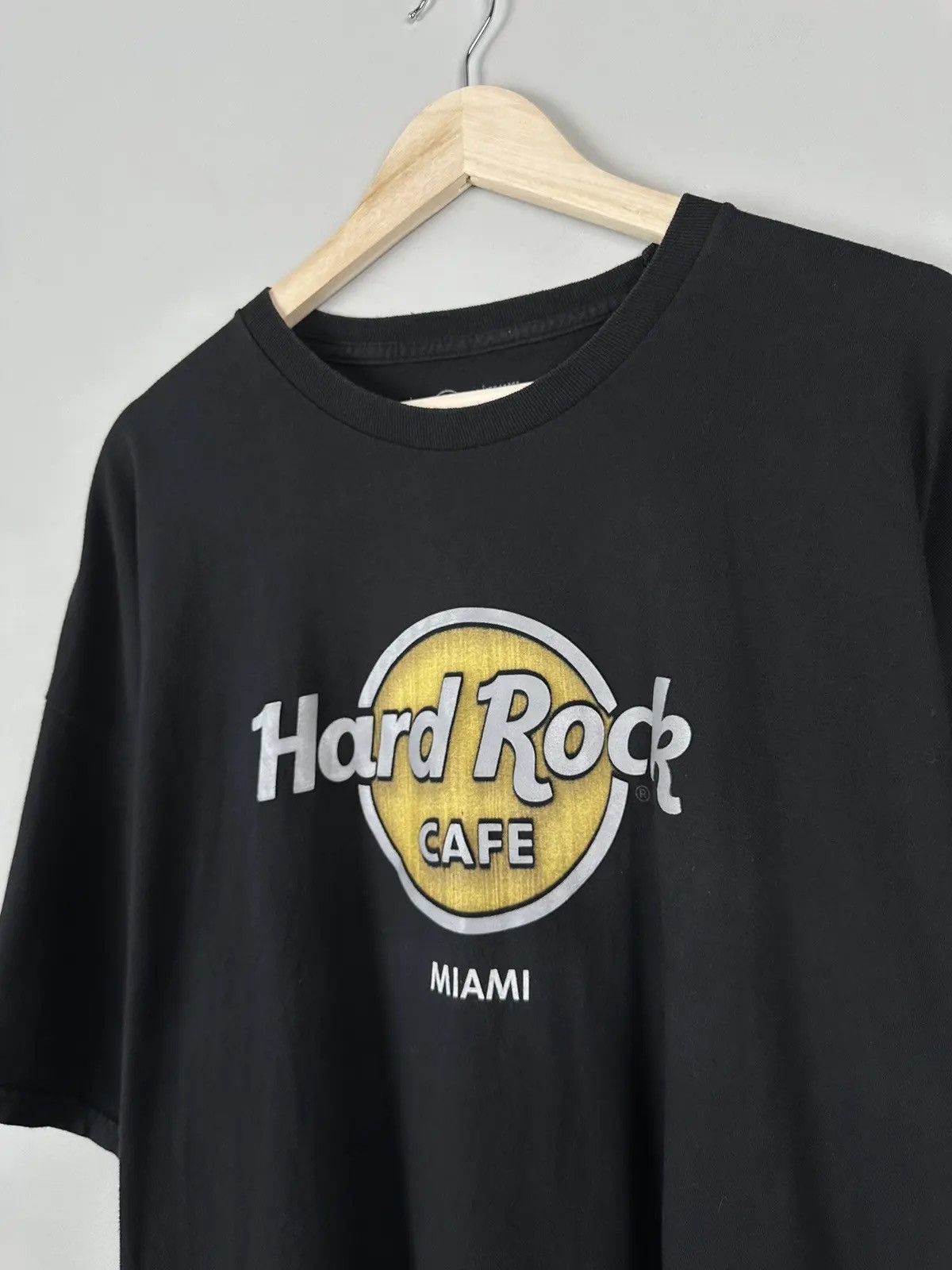 Band Tees Vintage Y2k Hard Rock Cafe Miami Tee Big Logo Size US XXL / EU 58 / 5 - 2 Thumbnail