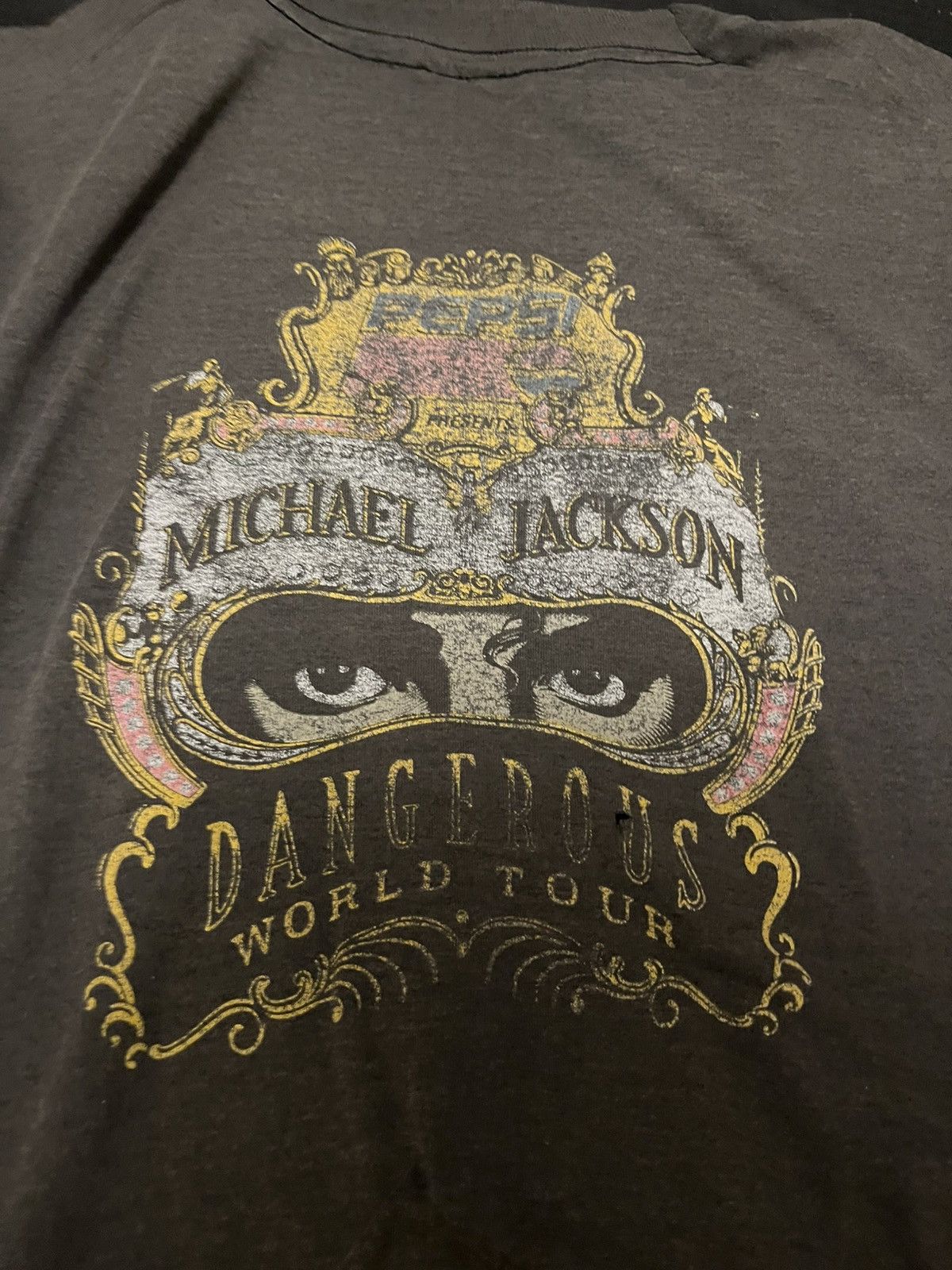 Michael Jackson Dangerous World tour tee Size US XL / EU 56 / 4 - 2 Thumbnail
