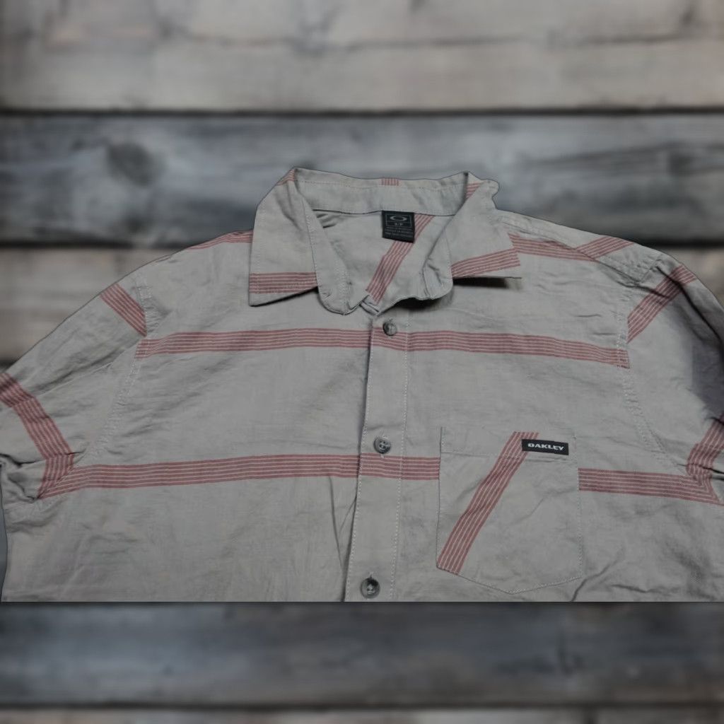 Oakley Oakley Shirt Mens Small Gray Button Front Flannel Plaid Camp Lightweight Soft Button-Up Casual Mens Regular Cotton Oakley Shirt Size US S / EU 44-46 / 1 - 1 Thumbnail