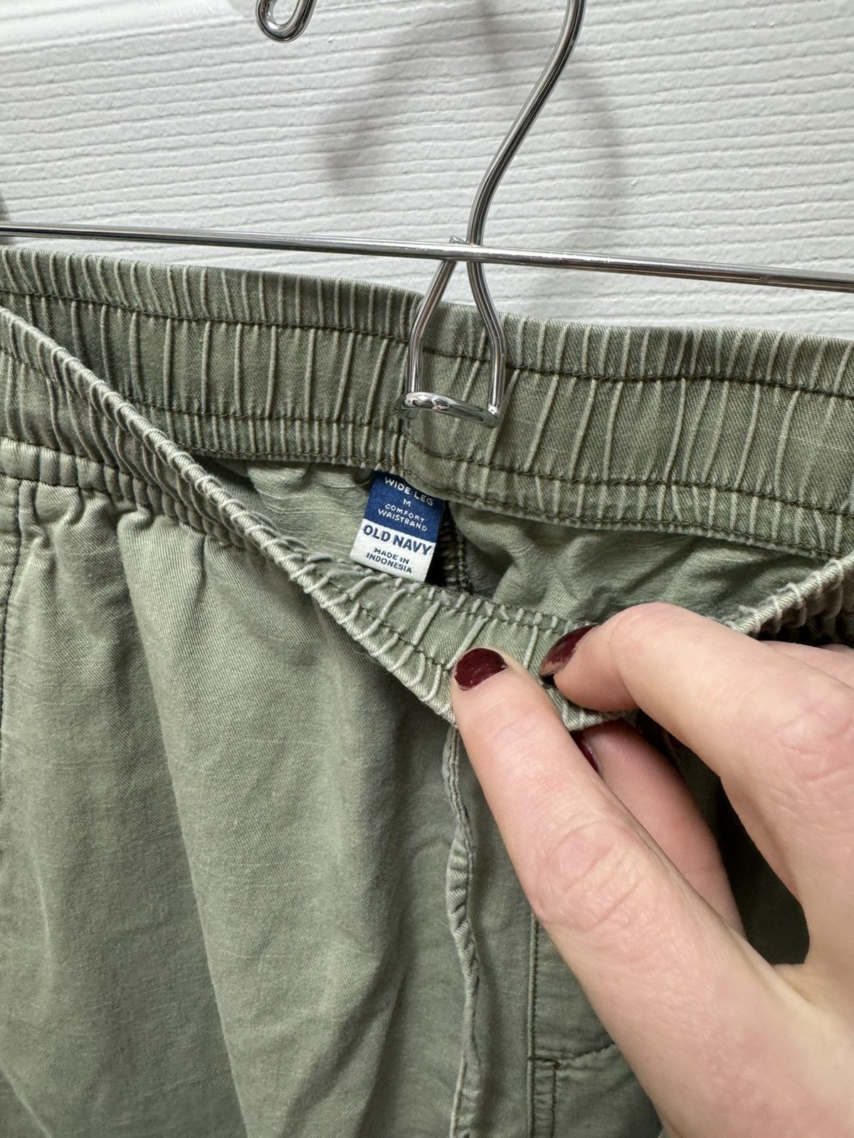 Old Navy Old Navy Wide Leg Green Comfort Cargo Pocket Pants Vintage Size US 30 / EU 46 - 2 Thumbnail