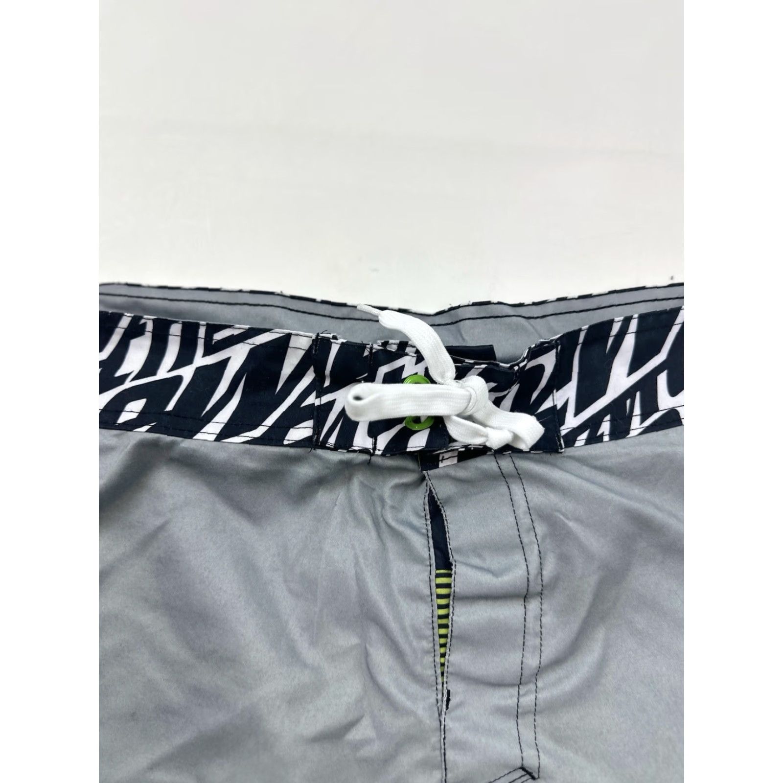 Logo 7 Mountain Dew Board Shorts Men 38 Multicolor Logo Drawstring Swim Bottom Mens Size US 38 / EU 54 - 4 Thumbnail