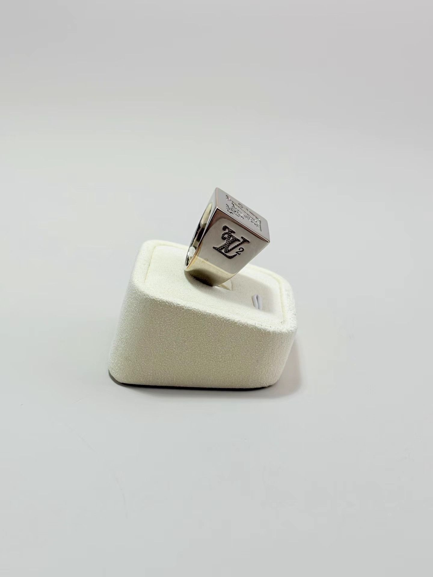 Louis Vuitton LV x NIGO Ring K1 Size ONE SIZE - 2 Thumbnail