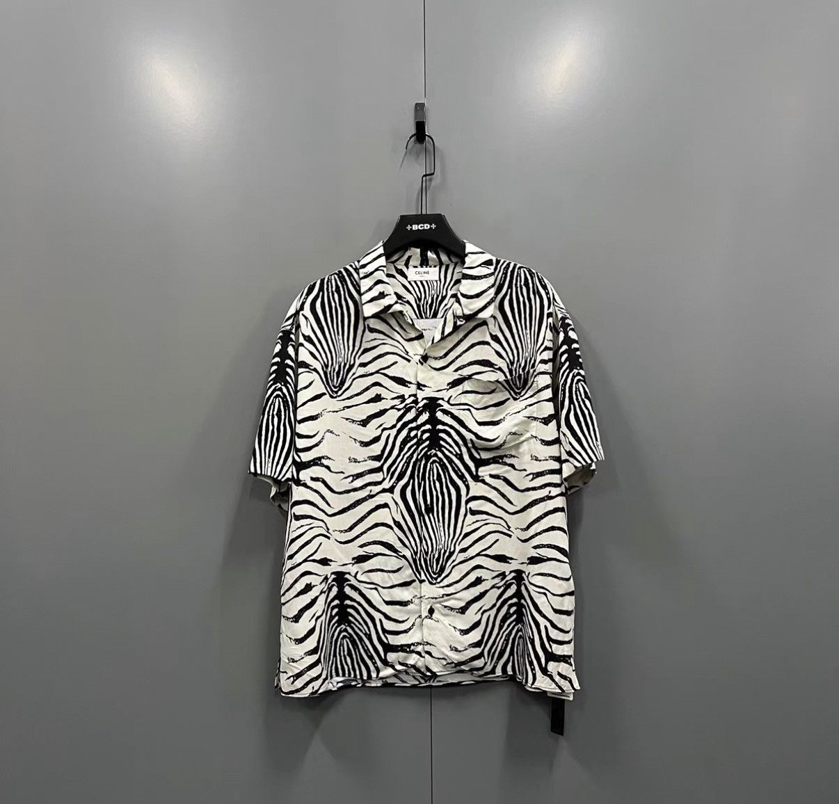 Celine Celine Zebra Print Short Sleeve Shirt J41 Size S / US 4 / IT 40 - 1 Thumbnail