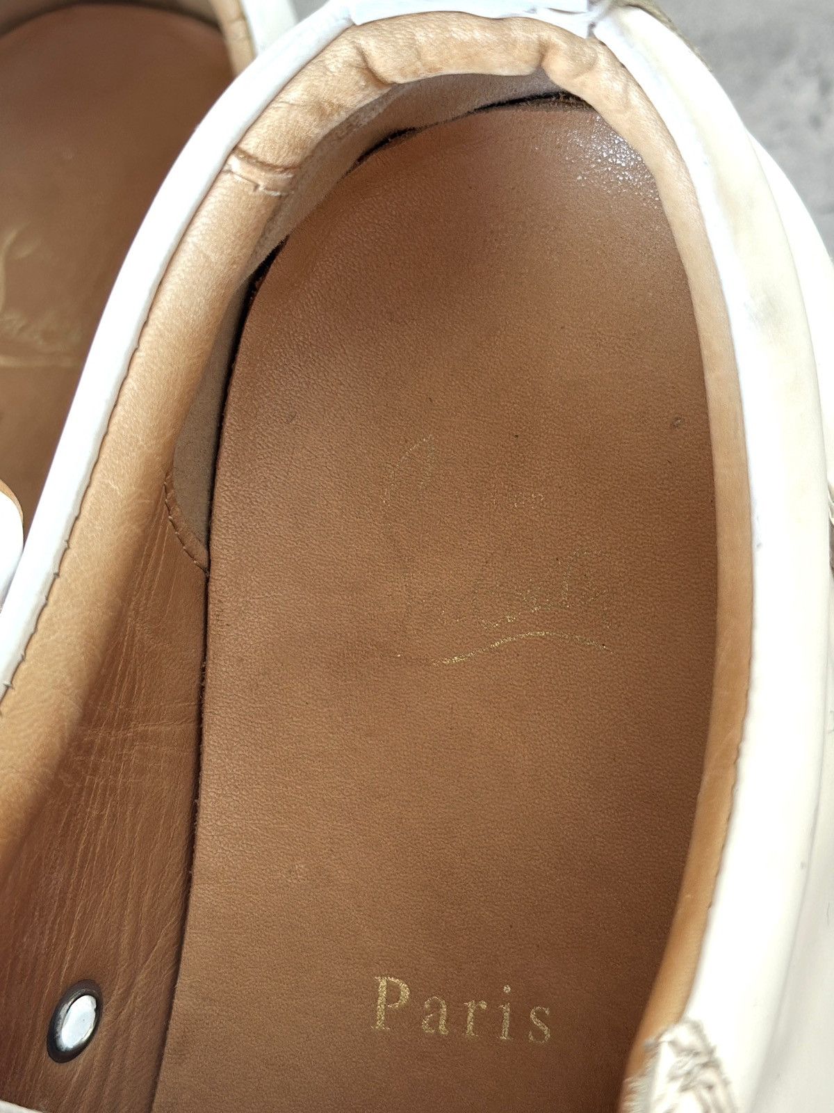 Christian Louboutin LOUIS FLAT CREAM SPIKES LOW TOP Size US 8 / EU 41 - 15 Thumbnail