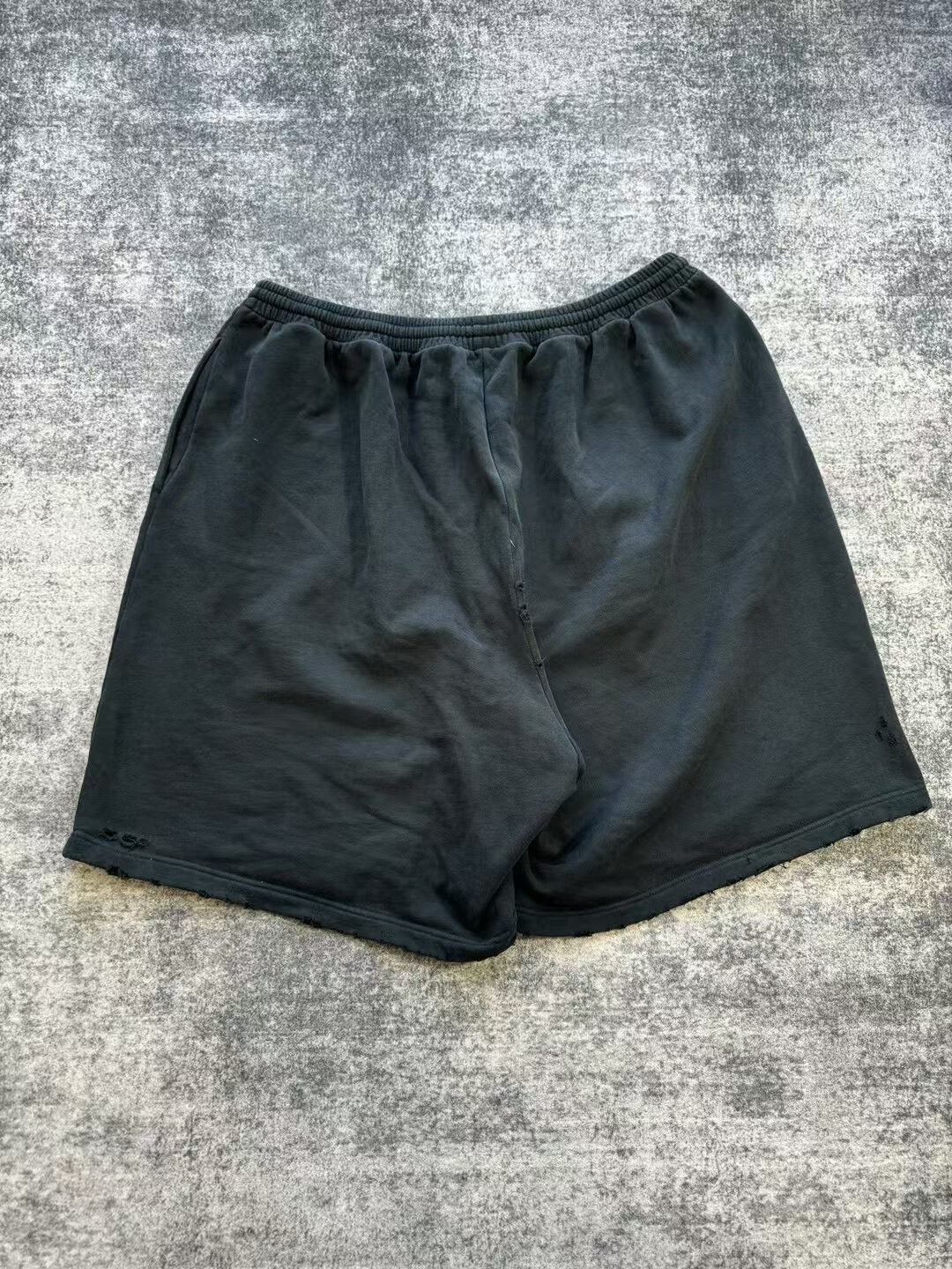Balenciaga balenciaga black distressed shorts size L Size US 26 / EU 42 - 2 Thumbnail