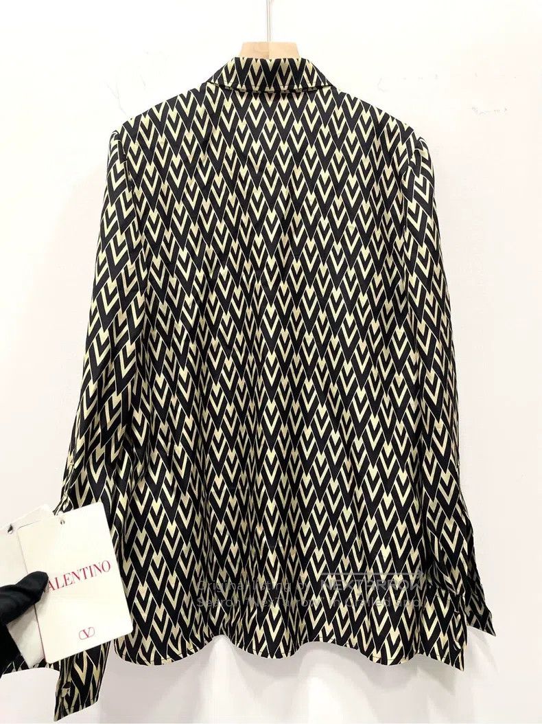 Valentino Valentino Pre-Spring V-Line Shirt Size US XS / EU 42 / 0 - 2 Thumbnail