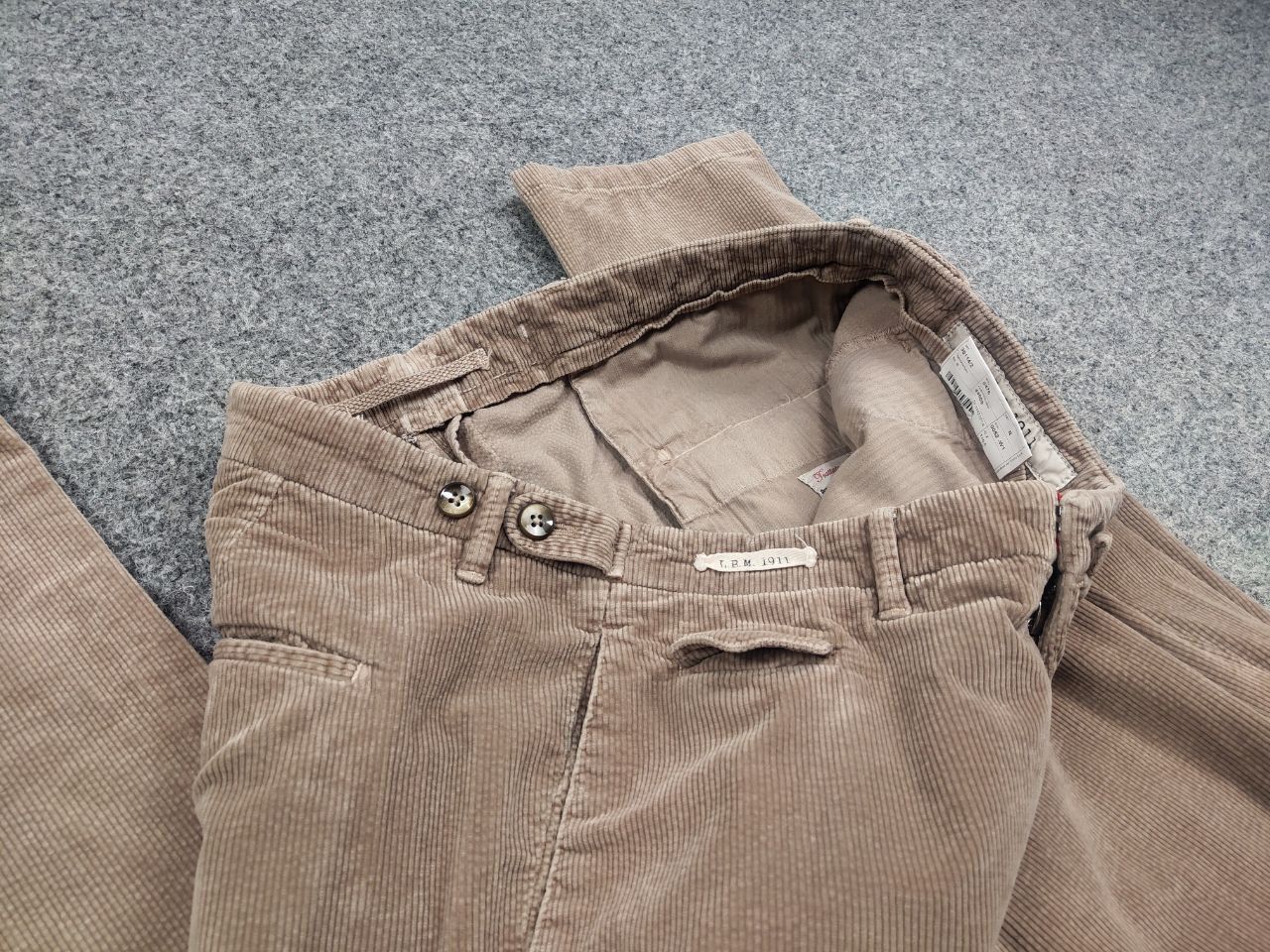 L.B.M. 1911 LBM 1911 Italy Design Beige Corduroy trouser Casual Pants Size US 34 / EU 50 - 12 Thumbnail
