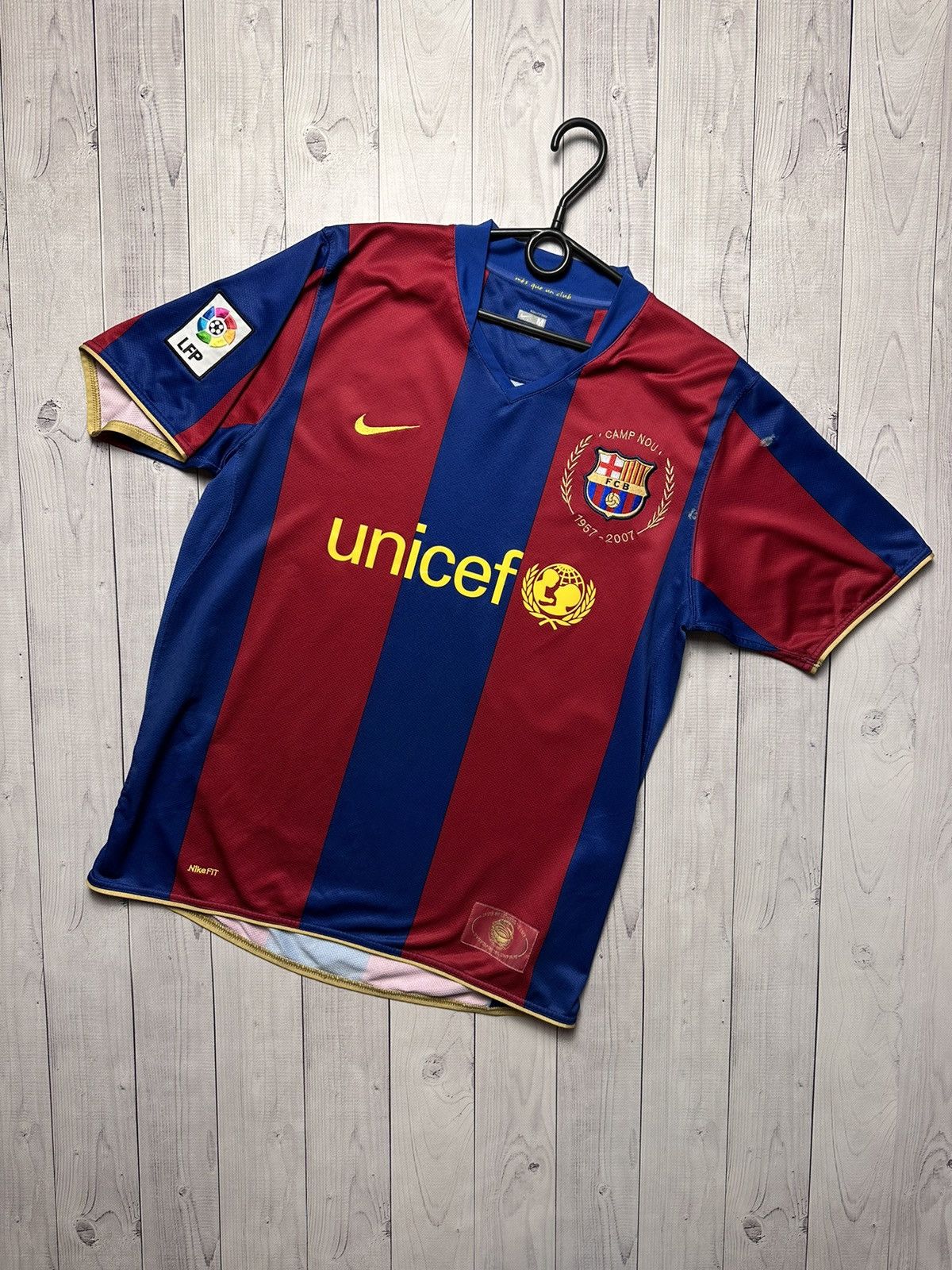 Nike × Vintage Vintage Nike Barcelona soccer jersey 150 years rare size M Size US M / EU 48-50 / 2 - 1 Thumbnail