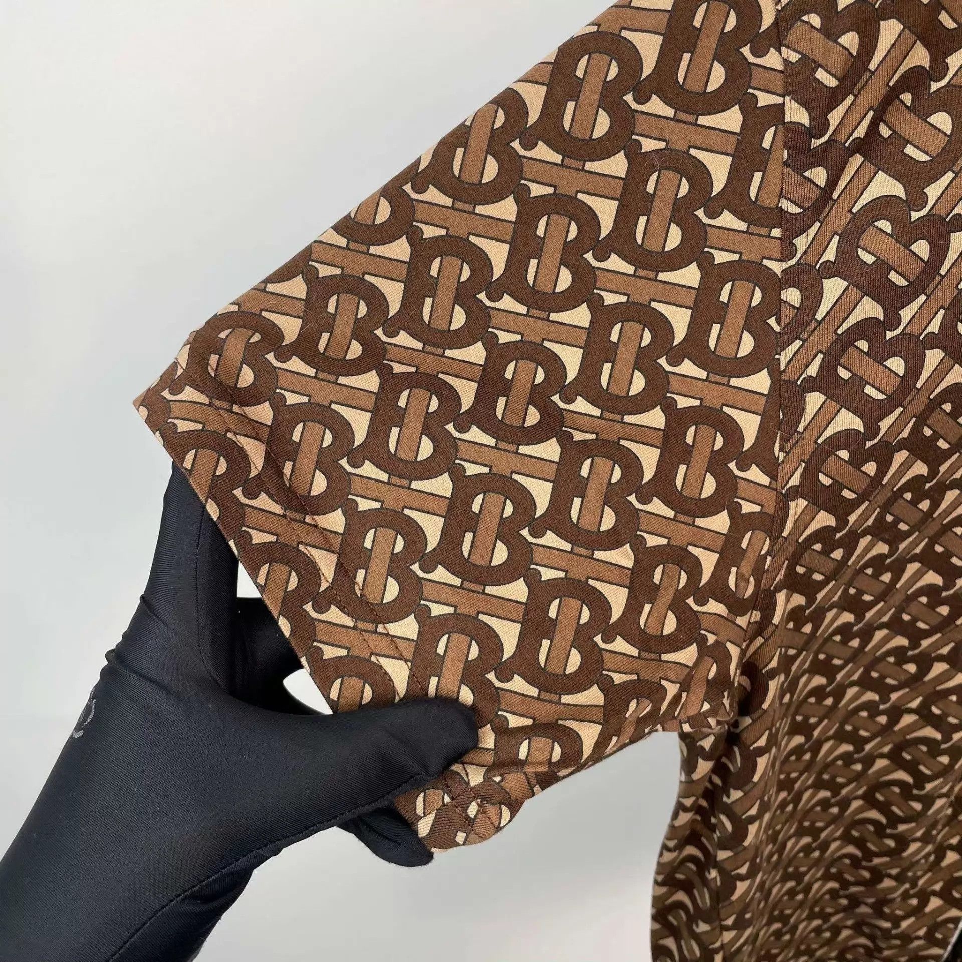 Burberry Burberry Check cotton Tee 175 brown A Size US XS / EU 42 / 0 - 9 Thumbnail