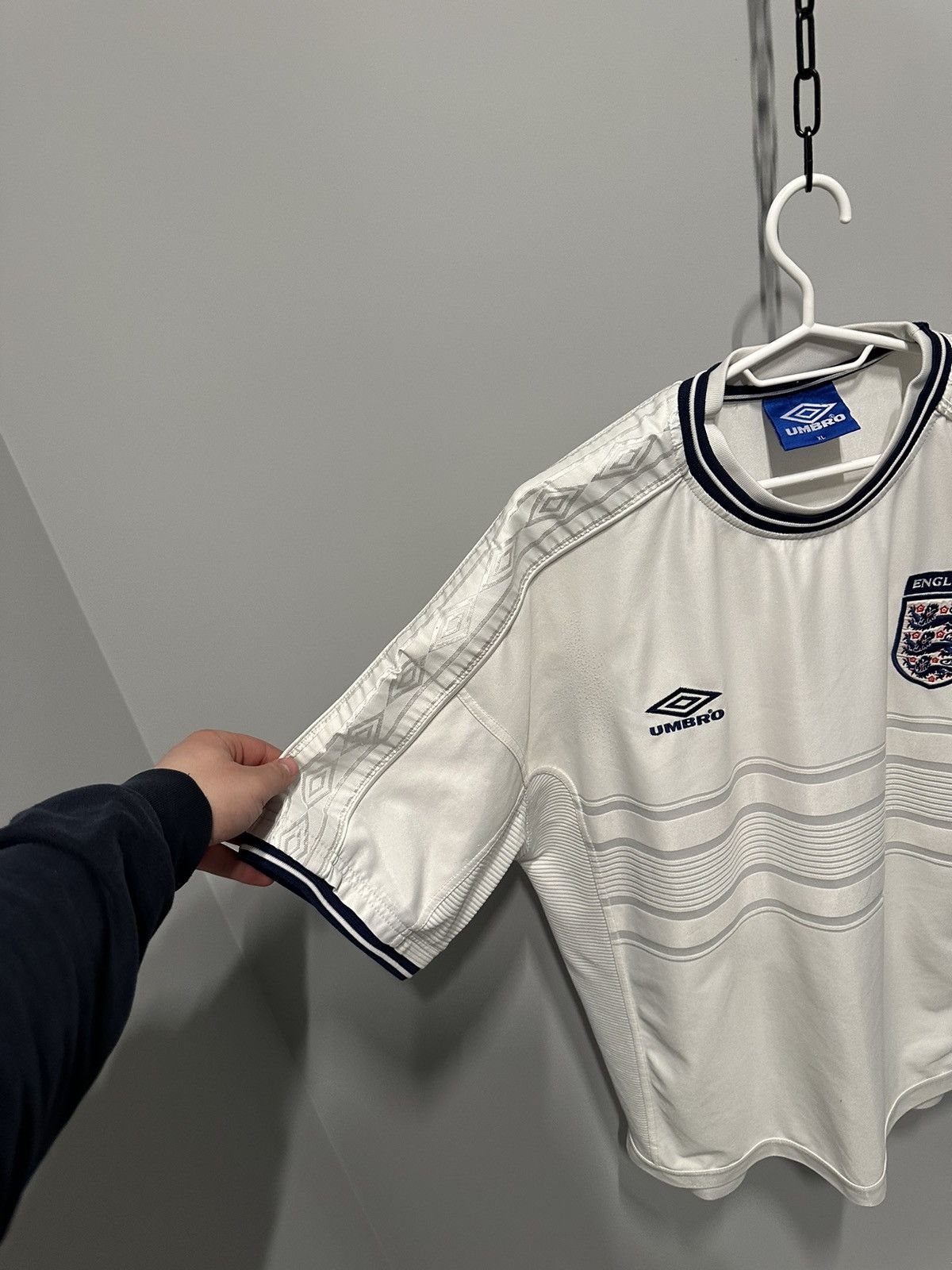 Japanese Brand Umbro England 1999 2000 Home Shirt Soccer Jersey Mike Tyson Size US XL / EU 56 / 4 - 3 Thumbnail