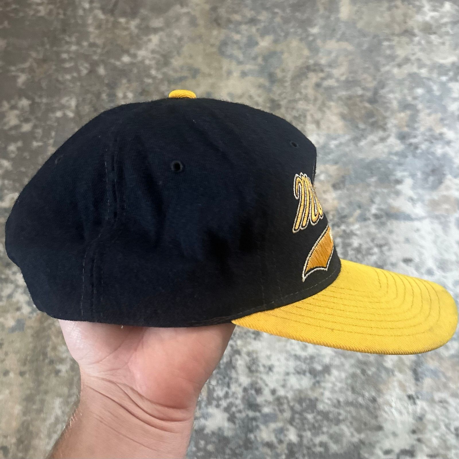 Starter 90s NCAA Michigan Wolverines Starter Script Wool Snapback Size ONE SIZE - 2 Thumbnail