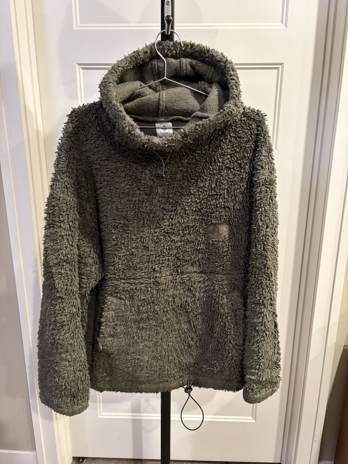 18 East High Pile Hoodie Size US XL / EU 56 / 4 - 1 Thumbnail