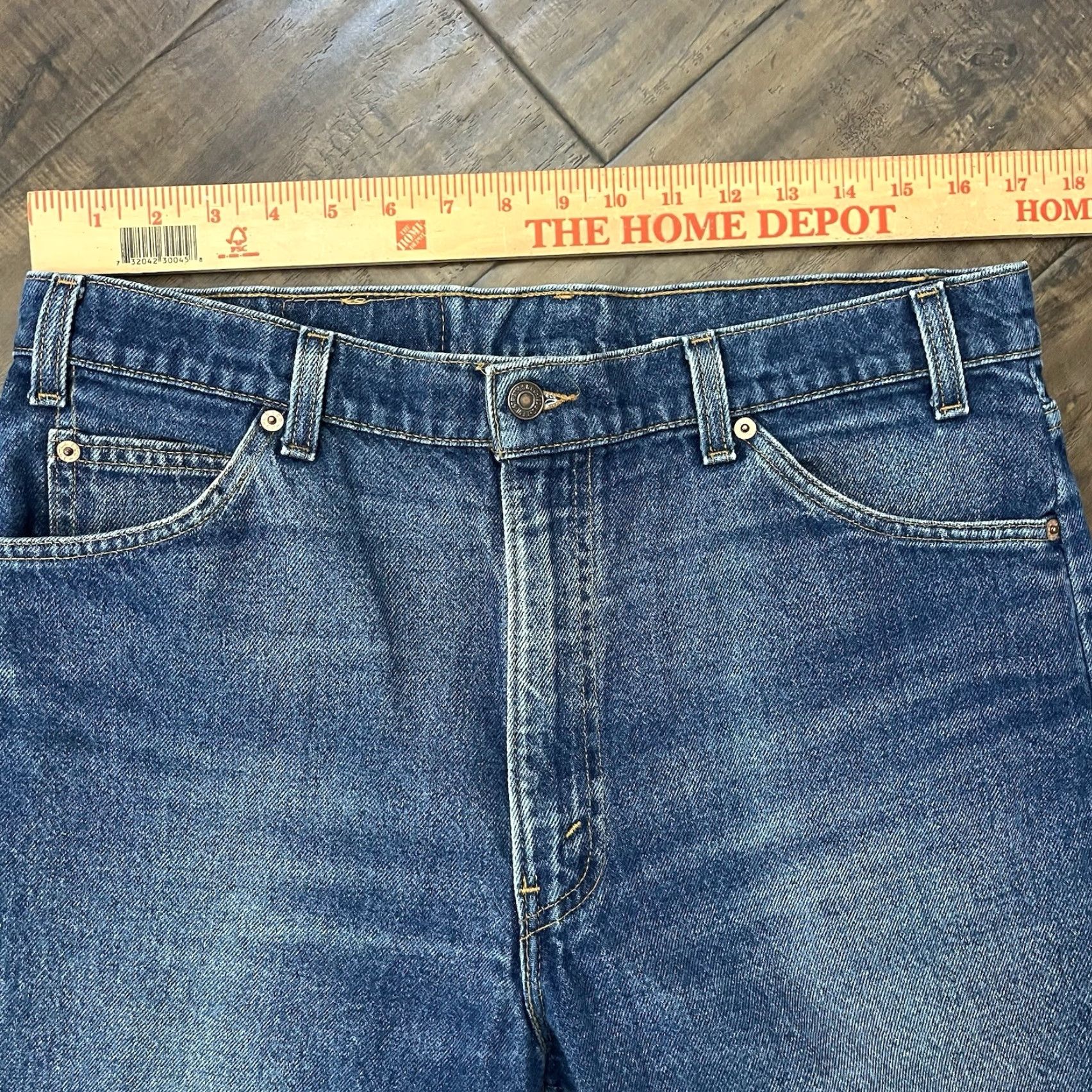 Levi's VINTAGE Levi's 553 White Tab Jeans Adult 36x31 Relaxed Blue Denim USA 1996 Mens Size US 36 / EU 52 - 5 Thumbnail