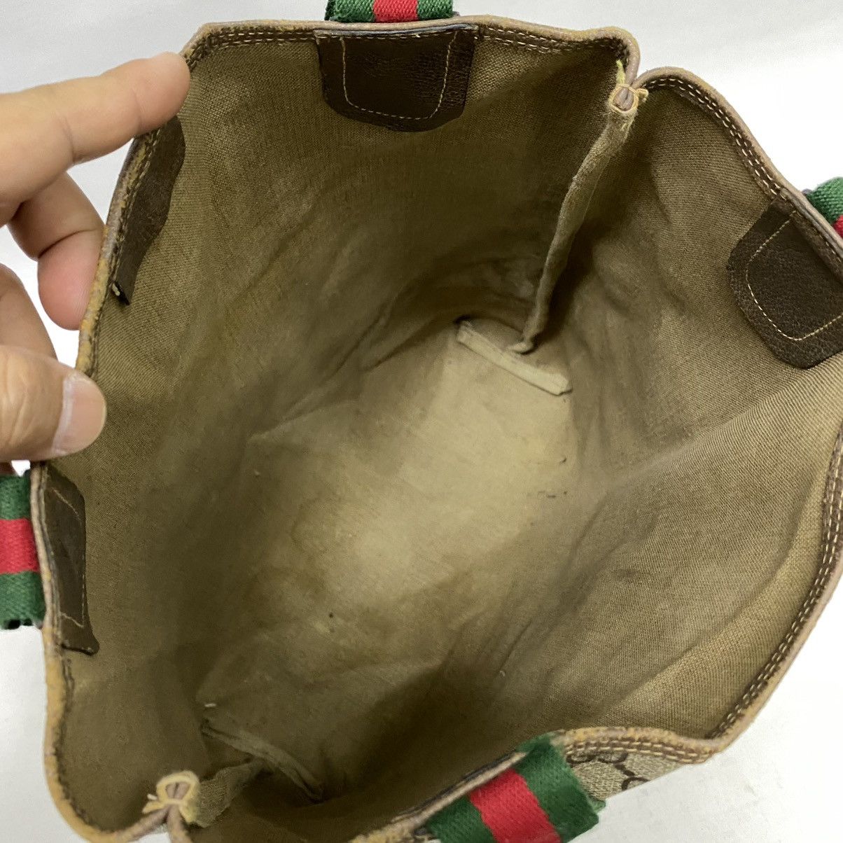 Gucci ‼️LASTDROP‼️ AUTHENTIC VINTAGE GUCCI GG SUPREME TOTE BAG Size ONE SIZE - 9 Thumbnail